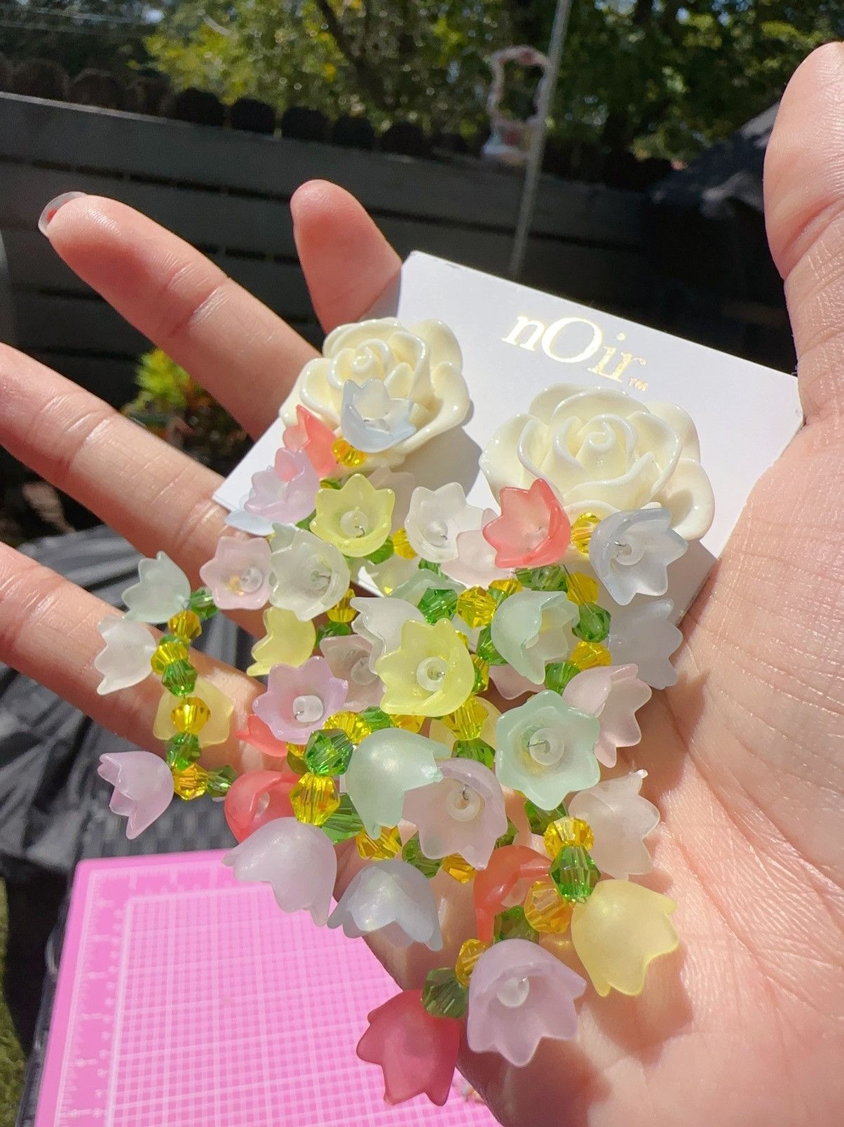 Designer Noir colorful lightweight plastic tassel flowers white rose Size ONE SIZE - 2 Thumbnail