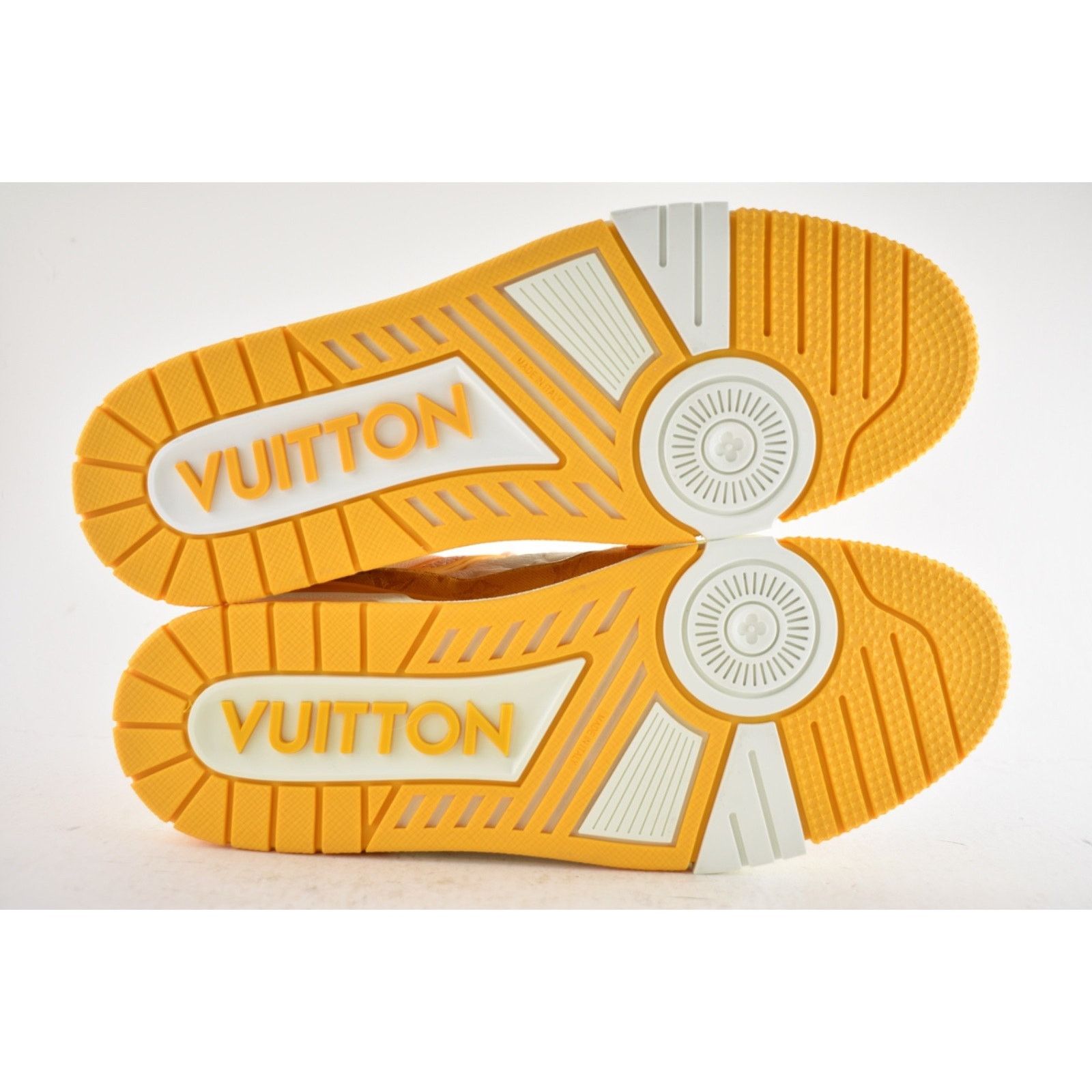 Louis Vuitton Louis Vuitton Yellow Denim White Empreinte Low Top Trainer Size US 9 / EU 42 - 16 Thumbnail