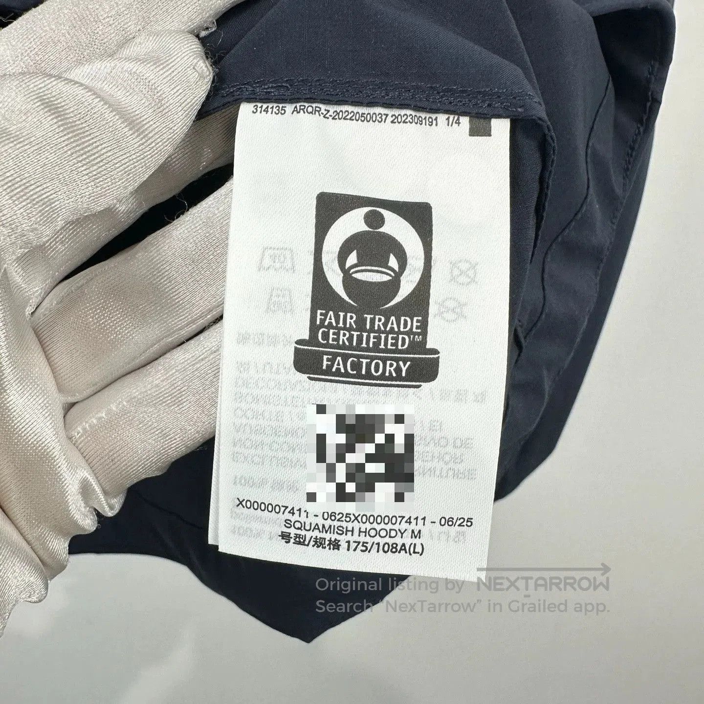 Arc'teryx Blue Lightweight Hooded Jacket. Size US L / EU 52-54 / 3 - 5 Thumbnail