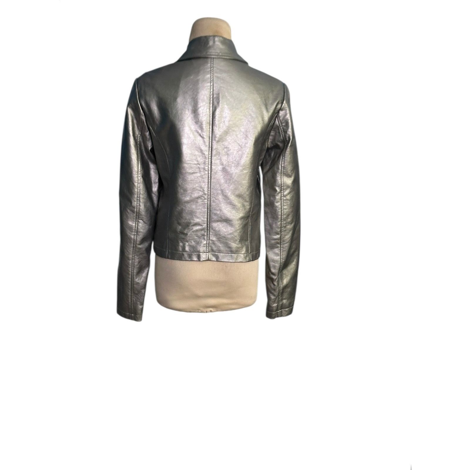 Forever 21 Forever 21 silver vegan leather moto jacket size Medium Size M / US 6-8 / IT 42-44 - 17 Thumbnail