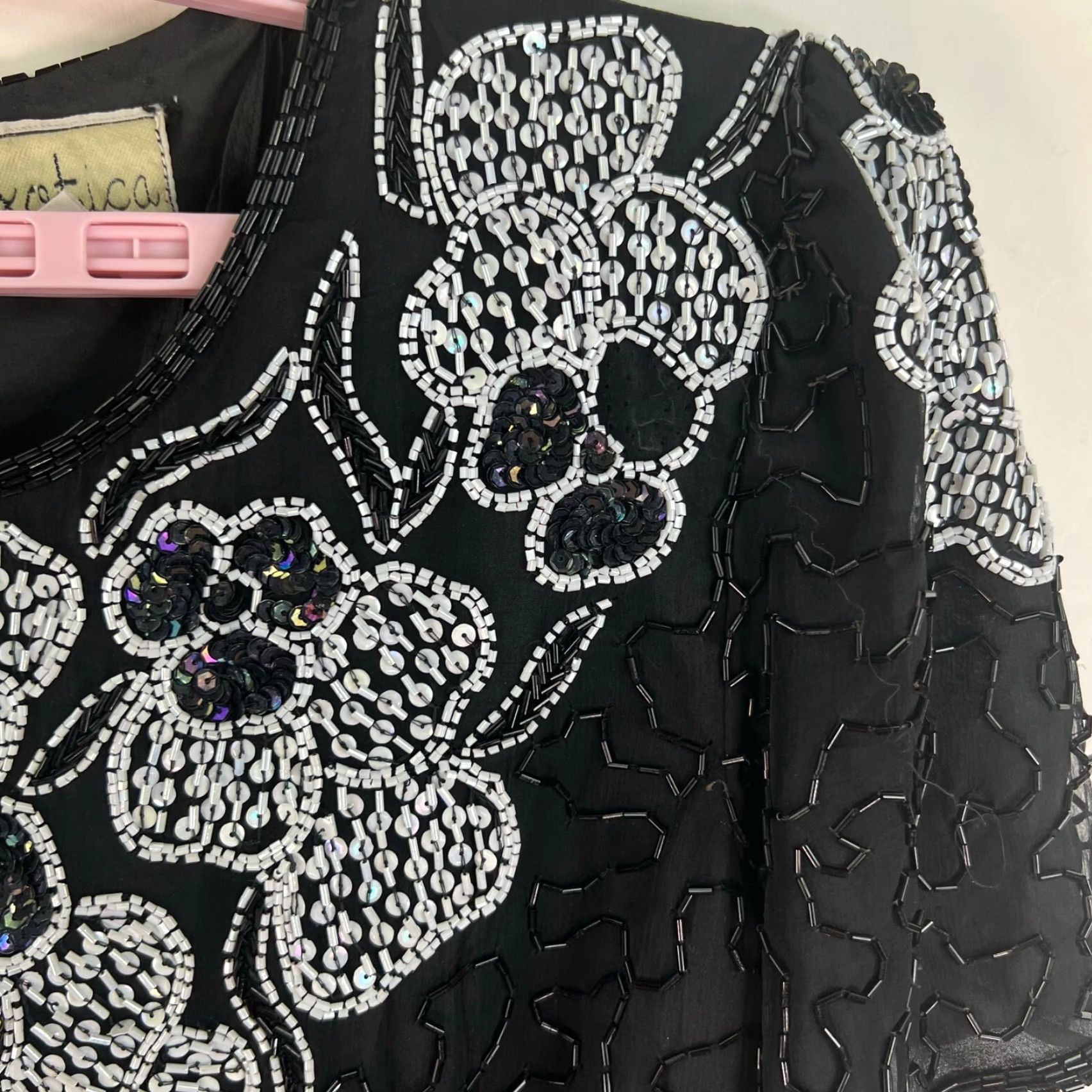Vintage VINTAGE Exotica Blouse Shirt Womens Size S Black White Beaded Silk Ghost Boo 90s Halloween Scoop Neck Size S / US 4 / IT 40 - 2 Thumbnail