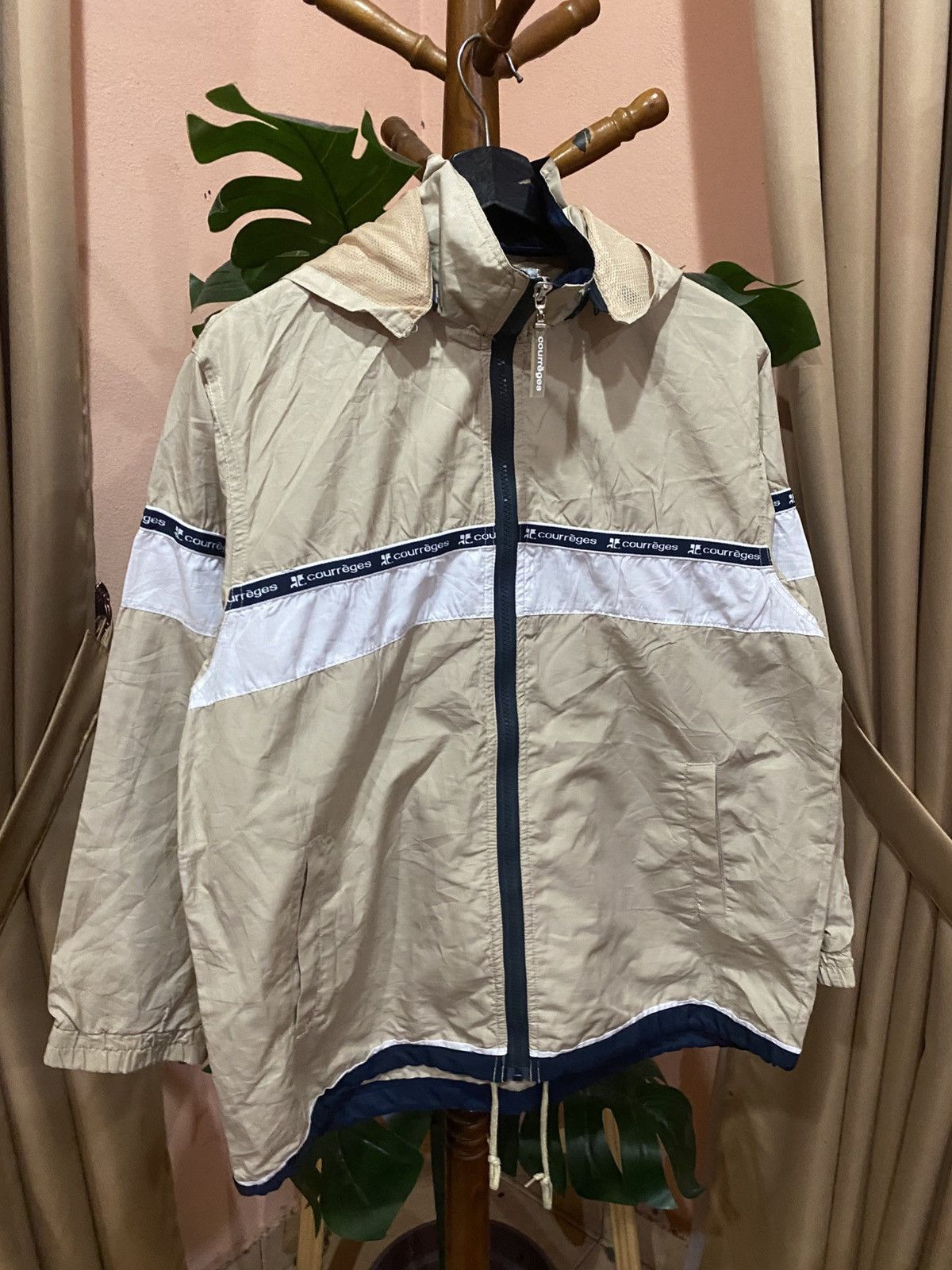 Courreges Vintage Courrèges Paris Beige Windbreaker Jacket 90s Sporty Size US M / EU 48-50 / 2 - 3 Thumbnail