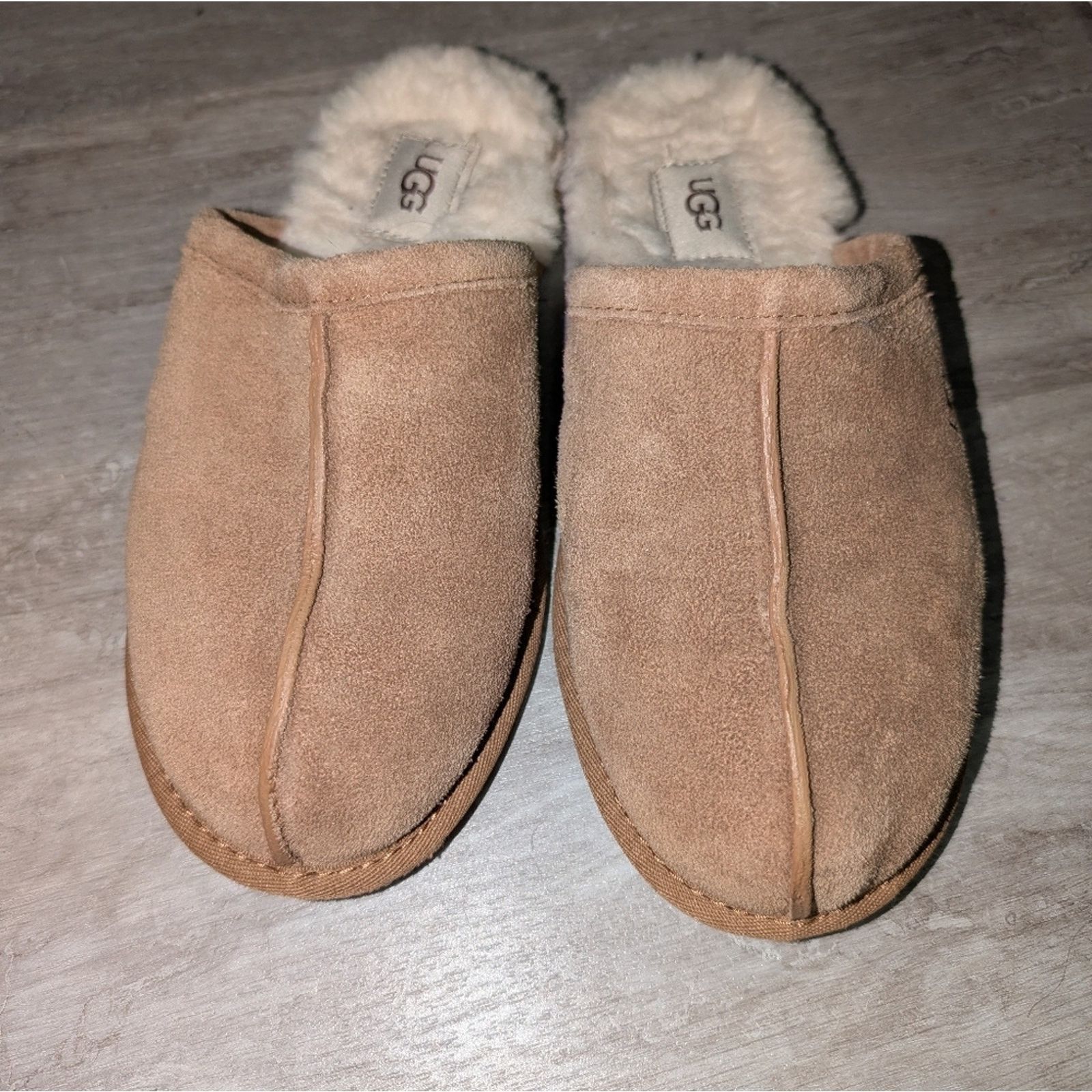 Ugg UGG Women's Cozy Brown Slippers Size US 7 / IT 37 - 2 Thumbnail
