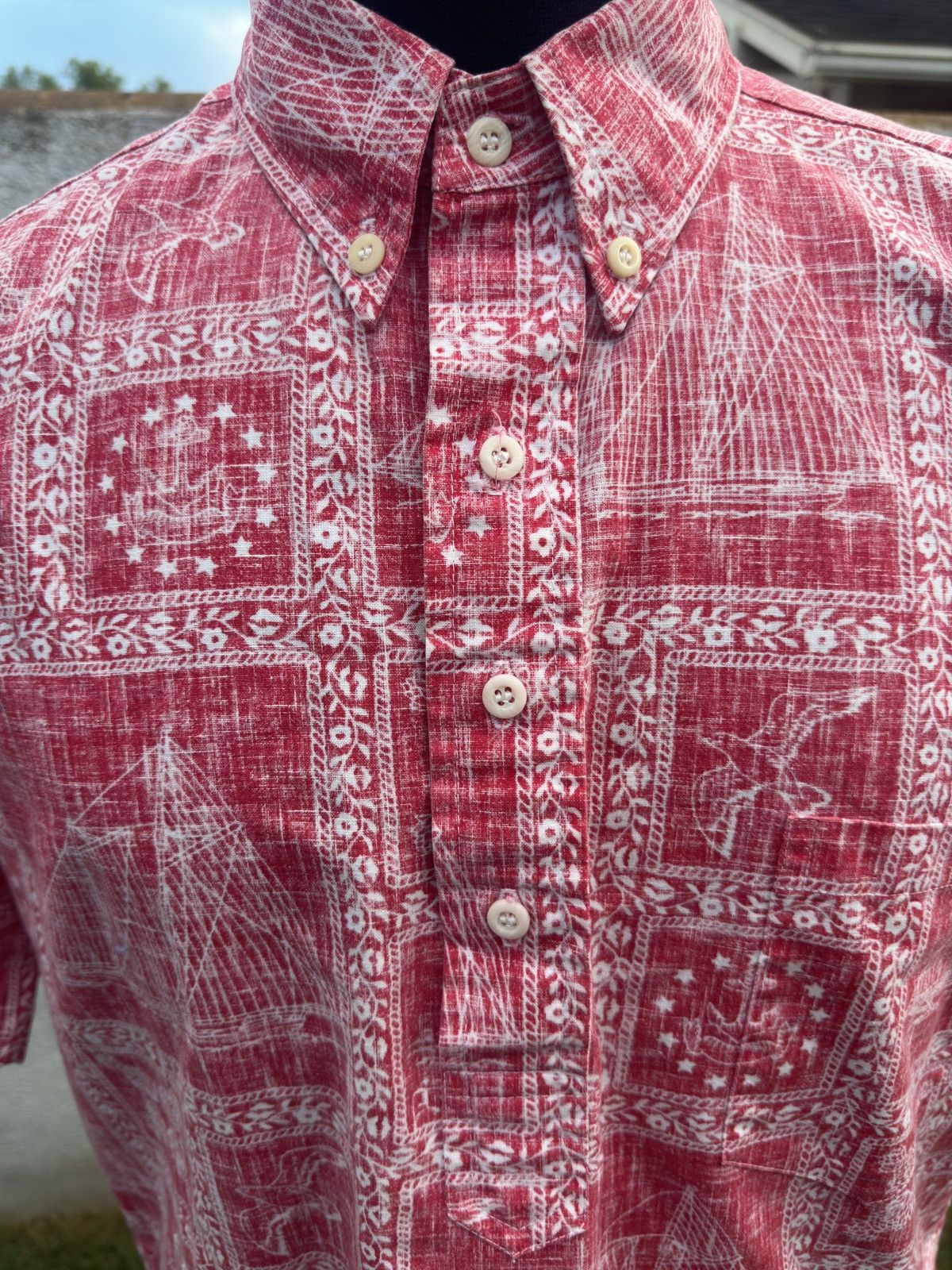 Reyn Spooner PreOwned Reyn Spooner Red Hawaiian Print Men's Medium Size US M / EU 48-50 / 2 - 3 Thumbnail