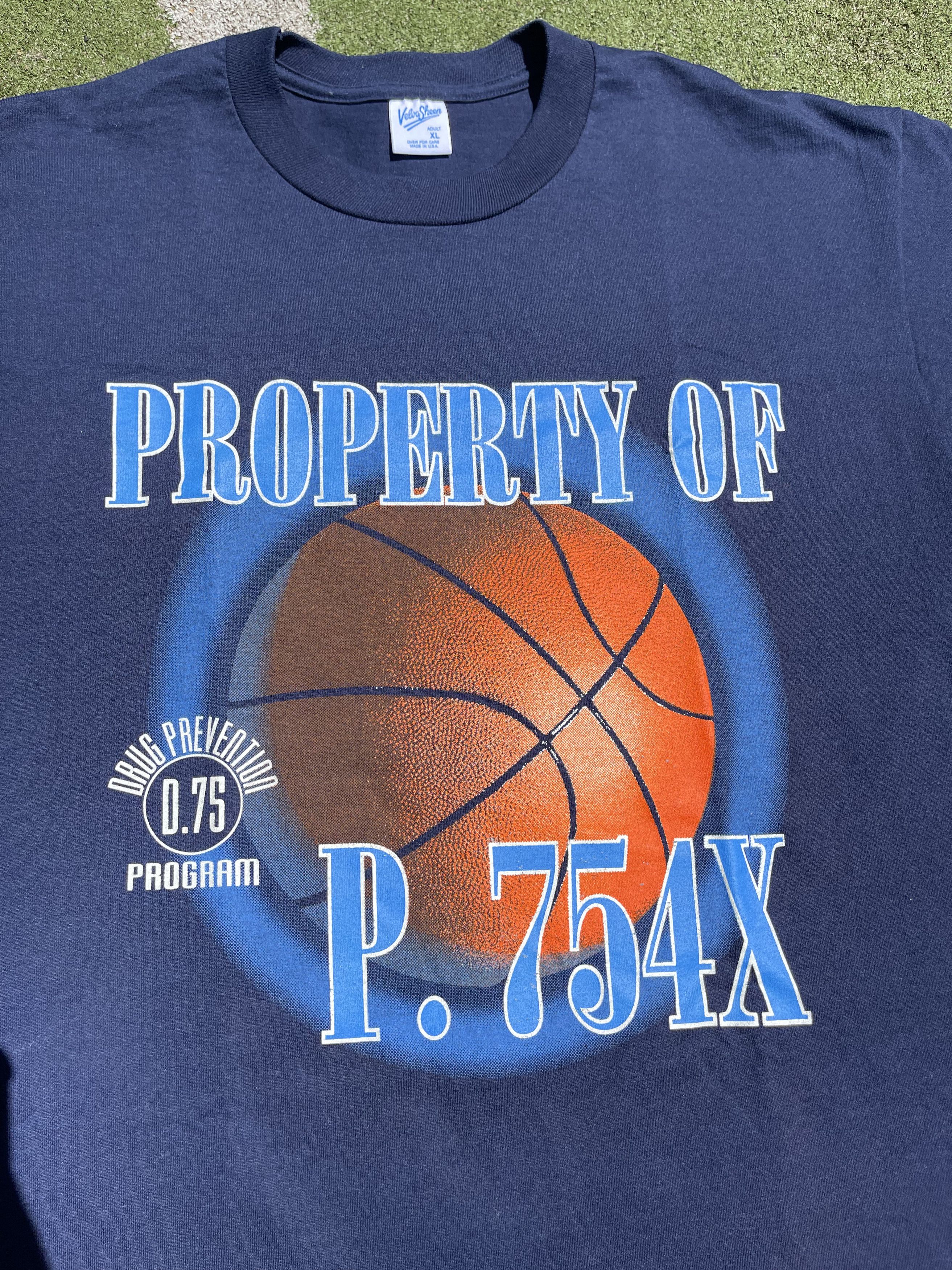 D.A.R.E × Velva Sheen × Vintage 1990's DARE Drug Prevention 3D Emblem Basketball T-Shirt Size US XL / EU 56 / 4 - 1 Thumbnail