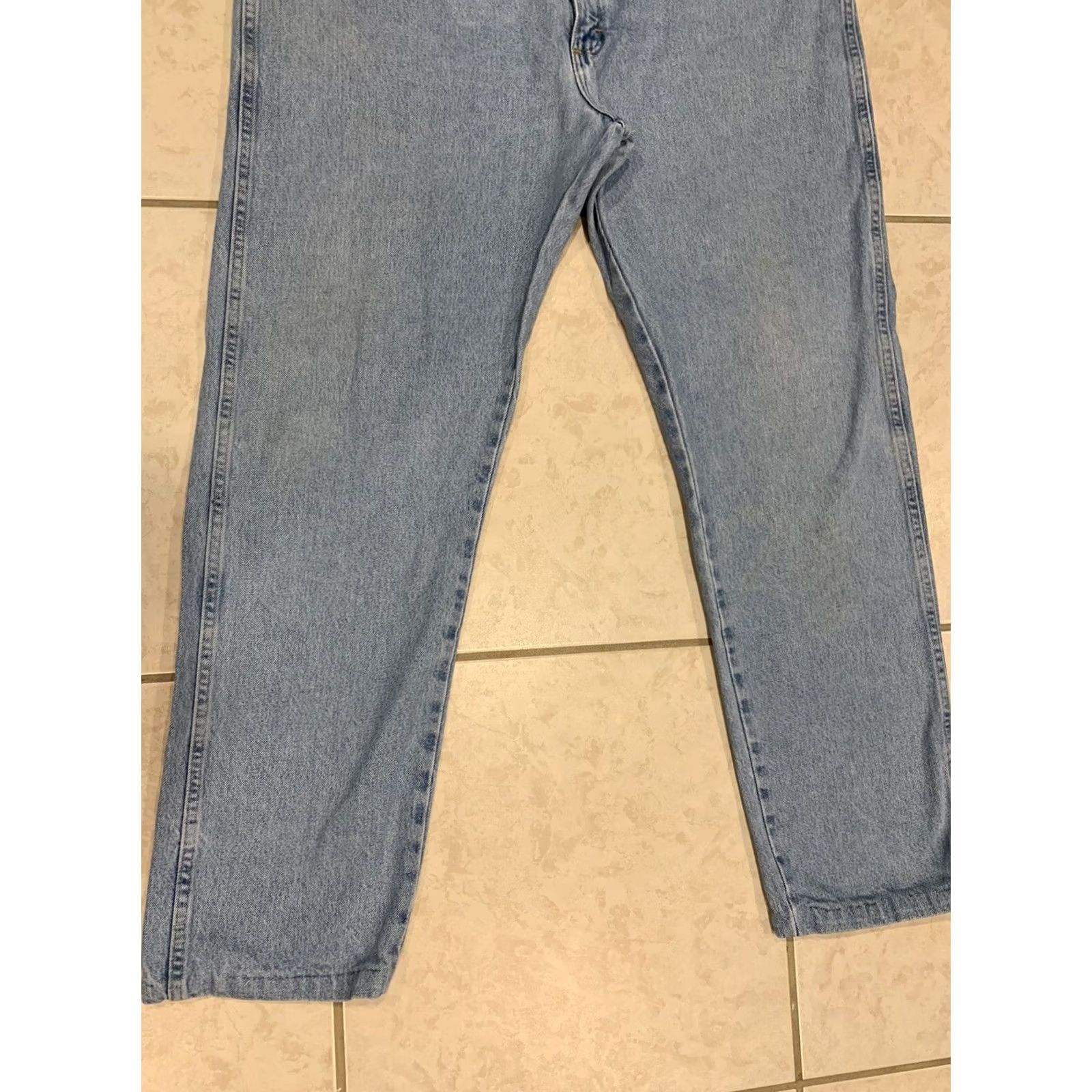 Wrangler Wrangler Jeans Men's 40x32 Rugged Wear Straight Leg Blue Denim Light Wash Size US 40 / EU 56 - 3 Thumbnail
