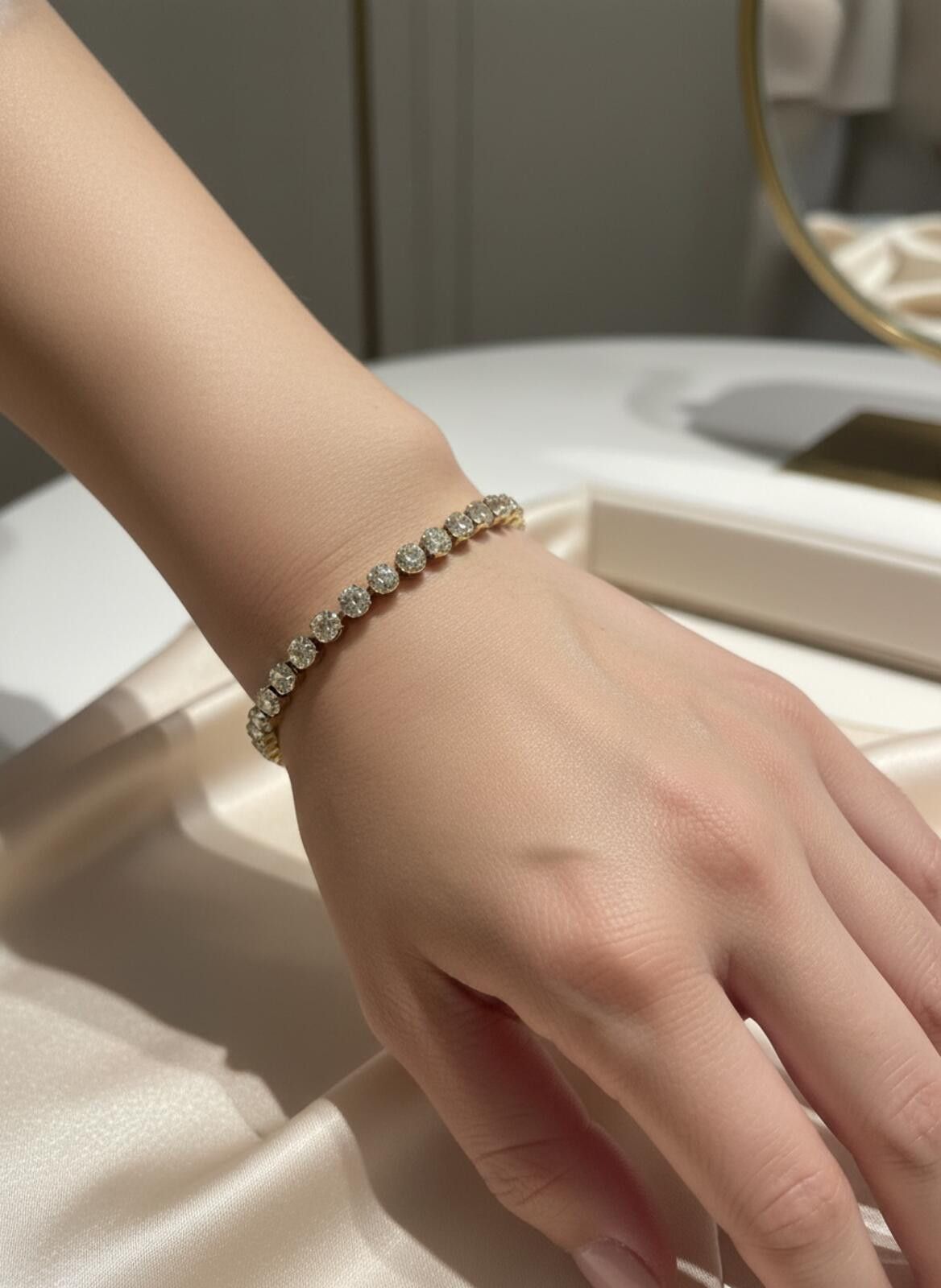 The Unbranded Brand 18K gold plated Elegant Gold Tennis Bracelet CZ crystals Size ONE SIZE - 1 Thumbnail