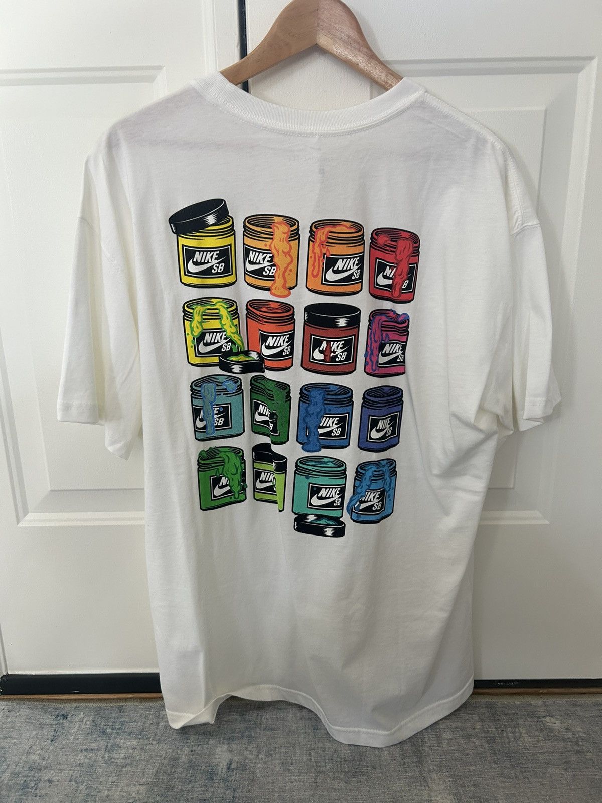 Nike Nike Paint Can T-Shirt Brand New WITH TAGS! Size US L / EU 52-54 / 3 - 2 Thumbnail