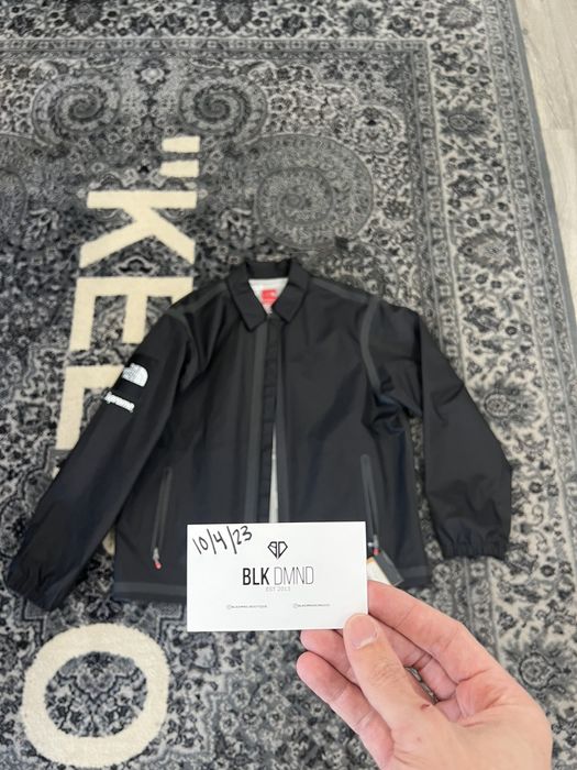 Supreme SUPREME x THE NORTH FACE OUTER TAPE SEAM COACH JACKET SZ