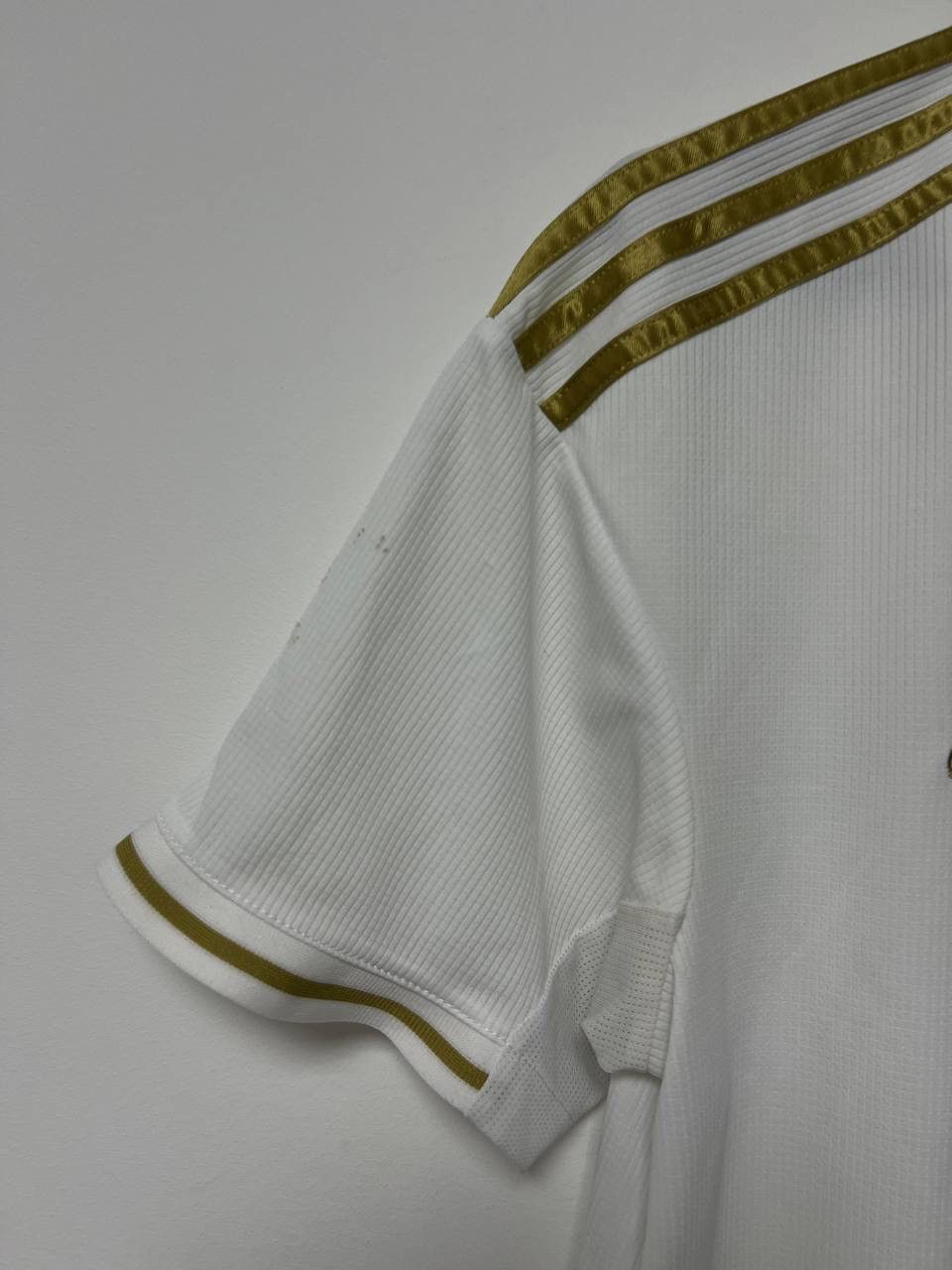 Adidas Real Madrid #9 Benzema 2019/2020 Home Football Shirt M Size US M / EU 48-50 / 2 - 7 Thumbnail