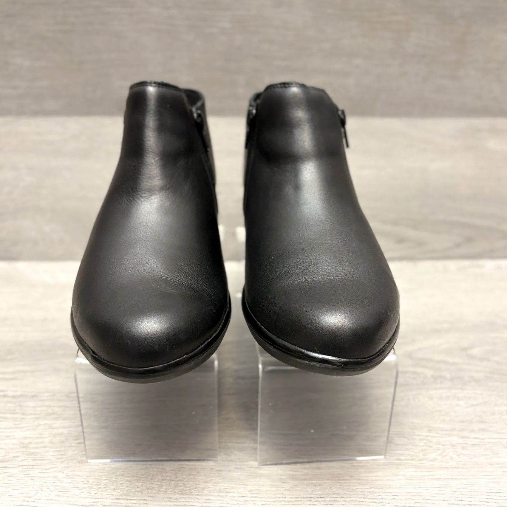 Vintage Naot Helm Bootie Black Leather Water Resistant Double Zip Ankle Boot EU 38 US 7 Womens Size US 7 / IT 37 - 6 Thumbnail