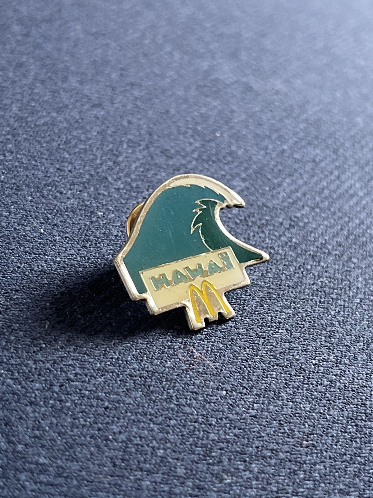 Junk Food × Vintage Hawaii x Mc Donald’s vintage pin (90´s) Size ONE SIZE - 2 Thumbnail