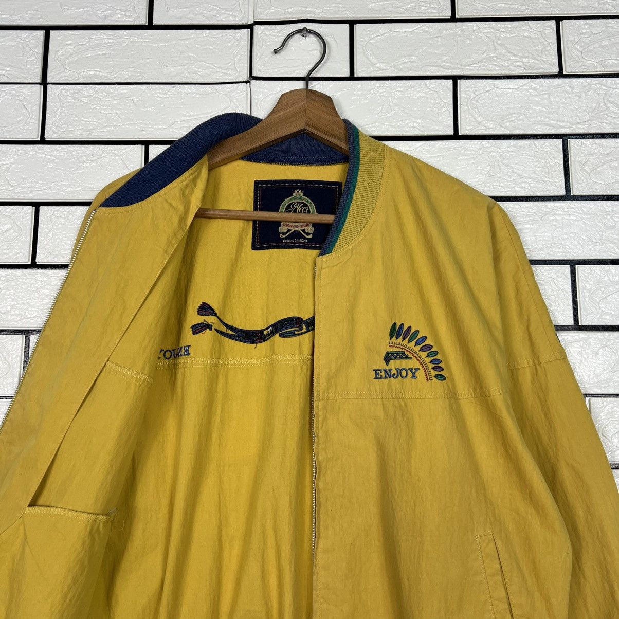 Vintage 90's NATIVE AMERICA INDIAN Yellow Bomber Jacket #4050-C184 Size US S / EU 44-46 / 1 - 10 Thumbnail