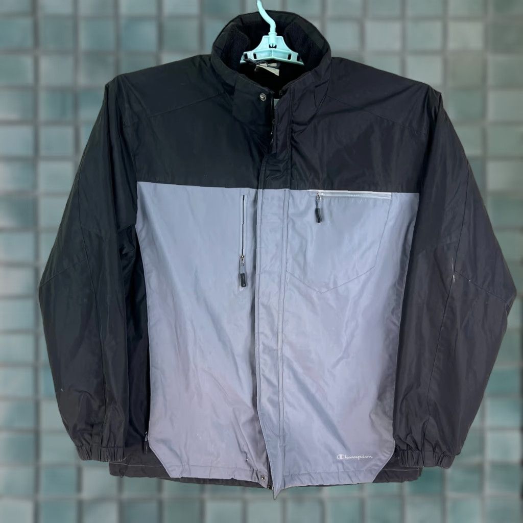 Champion VINTAGE Champion Performance Jacket Mens L Gray Rain Coat Wind Jacket Size US L / EU 52-54 / 3 - 1 Thumbnail