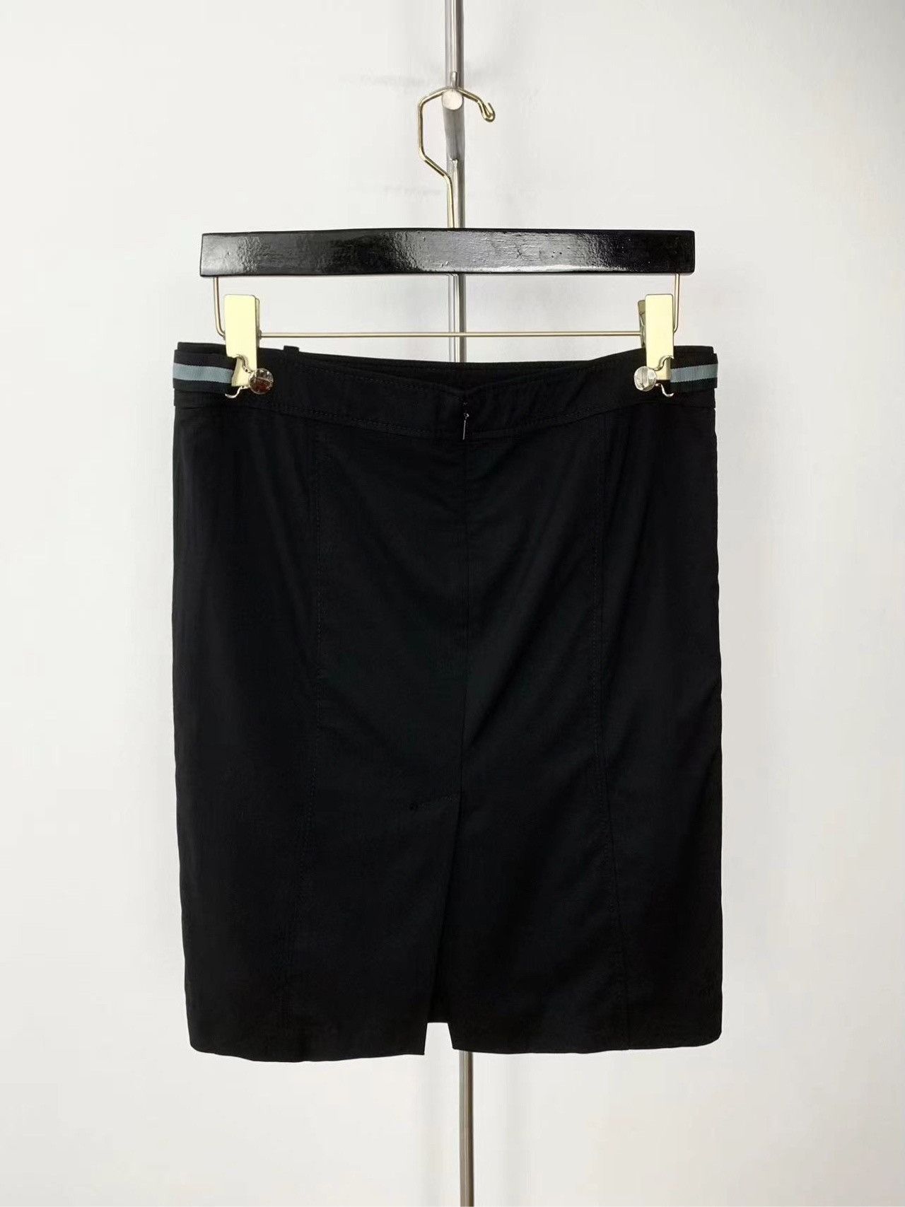 Gucci Gucci black short skirt, size 42 Size 28" / US 6 / IT 42 - 1 Thumbnail