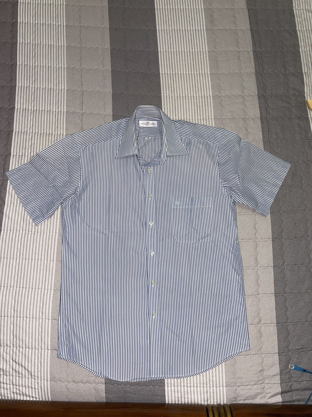 Balenciaga Shirt balenciaga Size US L / EU 52-54 / 3 - 11 Thumbnail