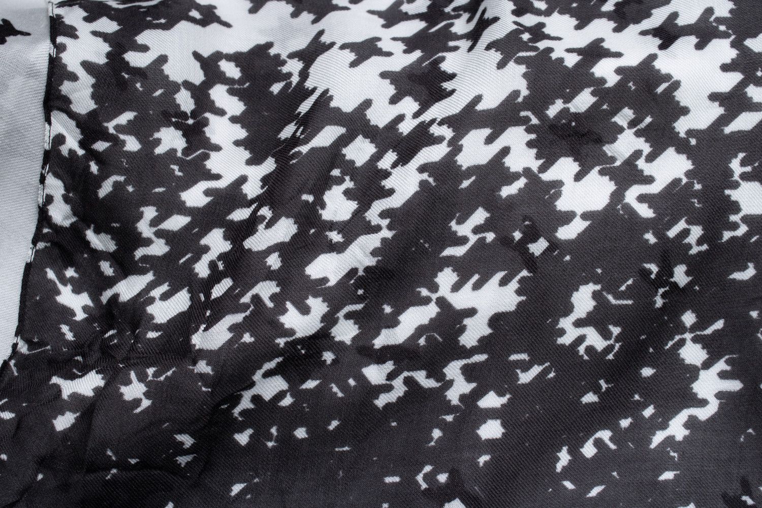 Dsquared2 Dsquared2, black and white printed scarf Size ONE SIZE - 3 Thumbnail