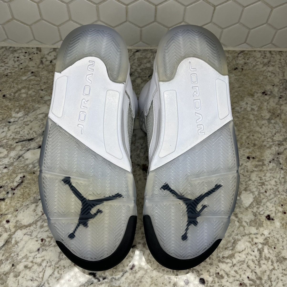 Jordan Brand Size 11 - Air Jordan 5 Retro 2015 White Metallic CLEAN W/Box Size US 11 / EU 44 - 11 Thumbnail