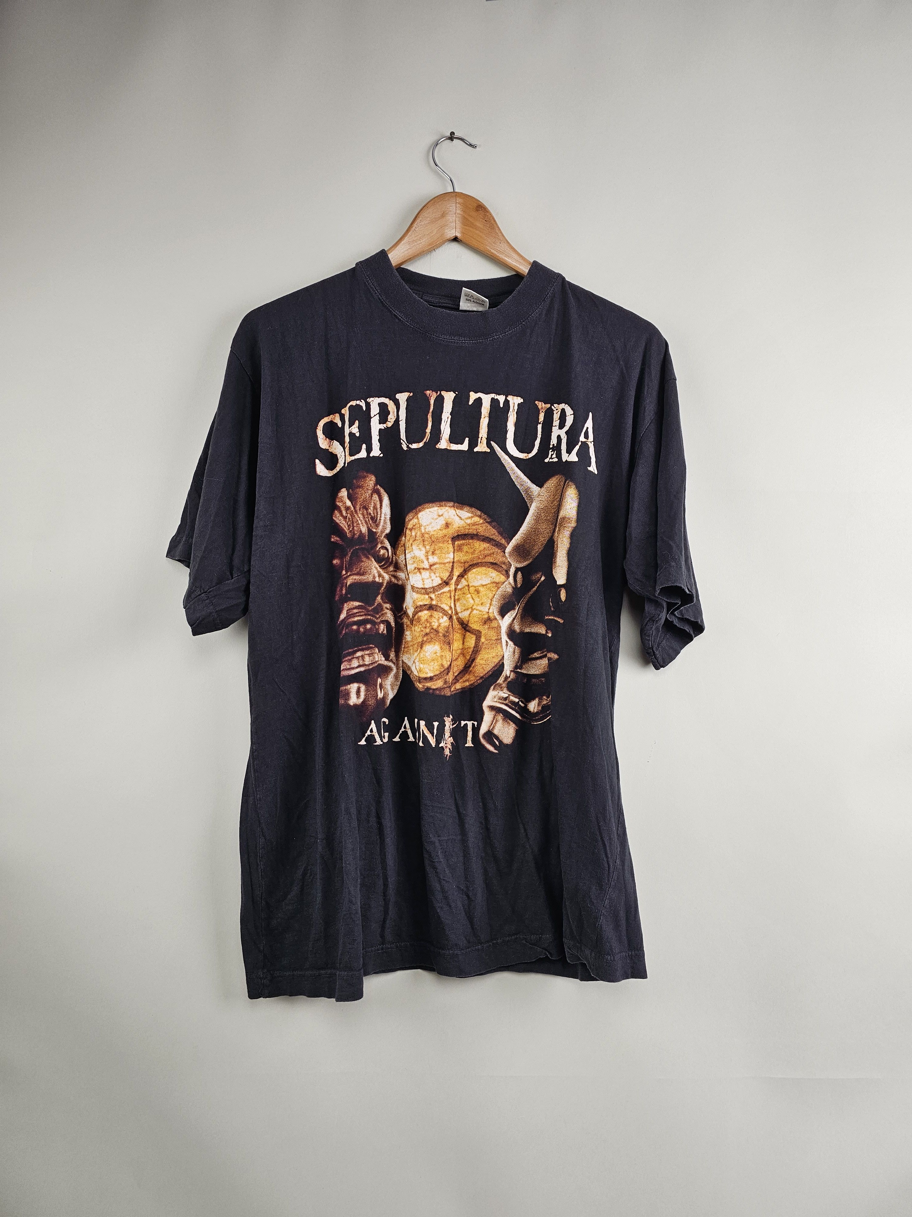 Vintage factory 90s Sepultura Roots World Tour T shirt , Brazilian metal , By Roadrunner Records