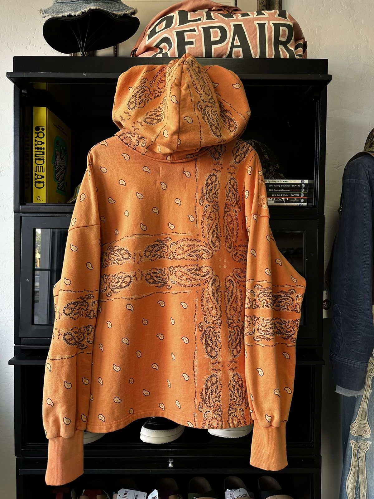 THE WORLD IS YOURS The World Is Yours X Innocence Paisley Vintage Hoodie Size US L / EU 52-54 / 3 - 3 Thumbnail