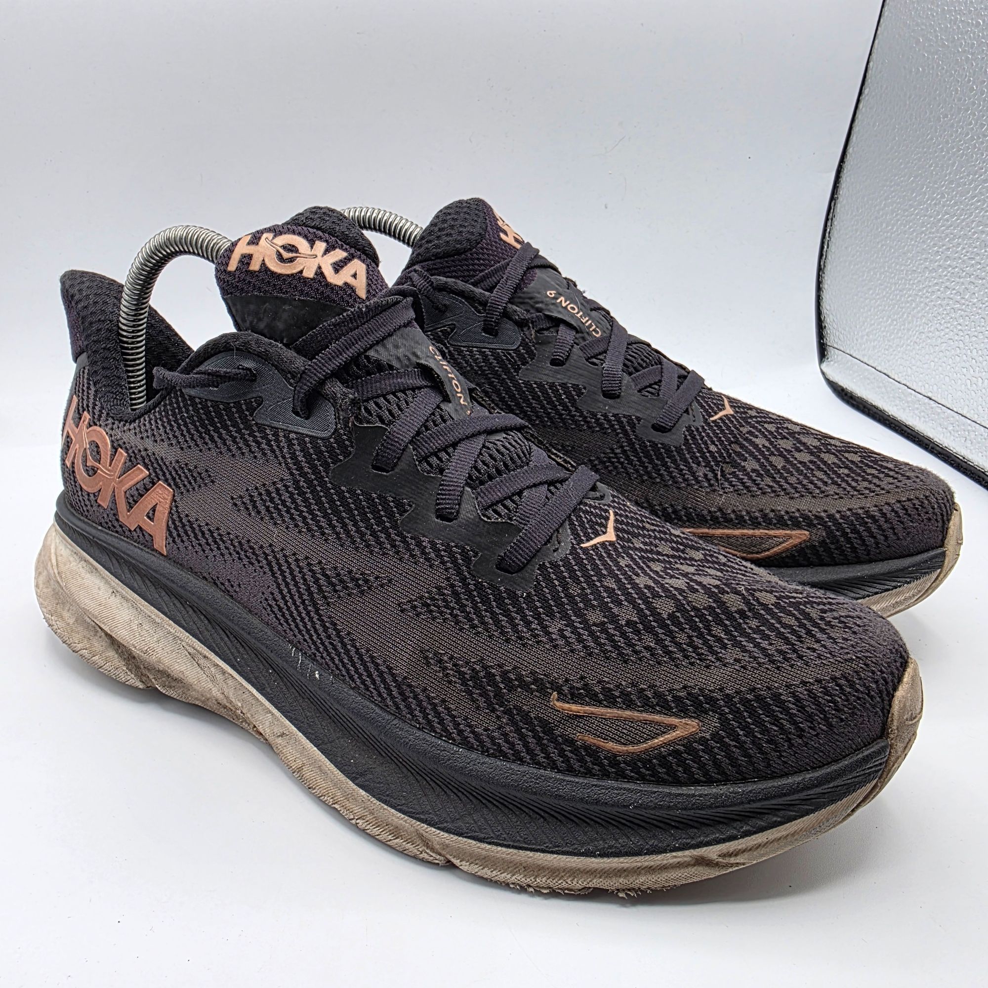 Hoka One One Clifton 9 Womens Size 9 B Black Shoes Athletic