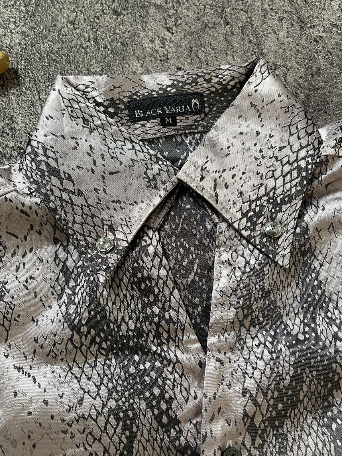 Japanese Brand Black Varia Japan Snakeskin Ifsixwasnine Shirt Size US M / EU 48-50 / 2 - 7 Thumbnail