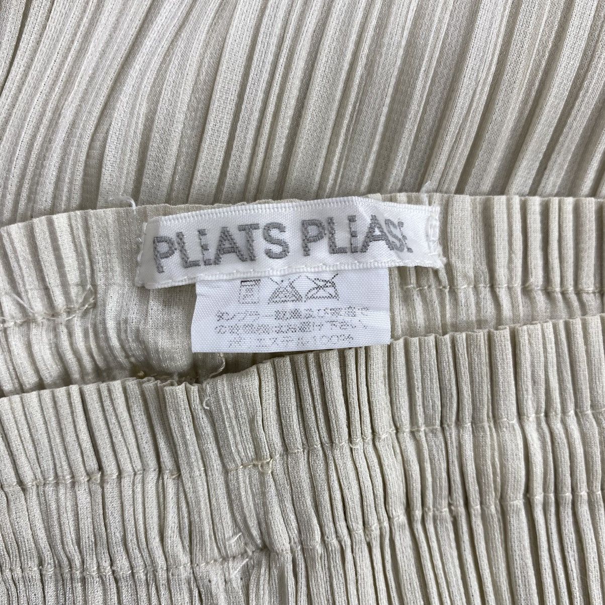 Pleats Please Issey Miyake Vintage Pleats Please Issey Miyake Bootcut Classic Pants Size US 27 - 8 Thumbnail