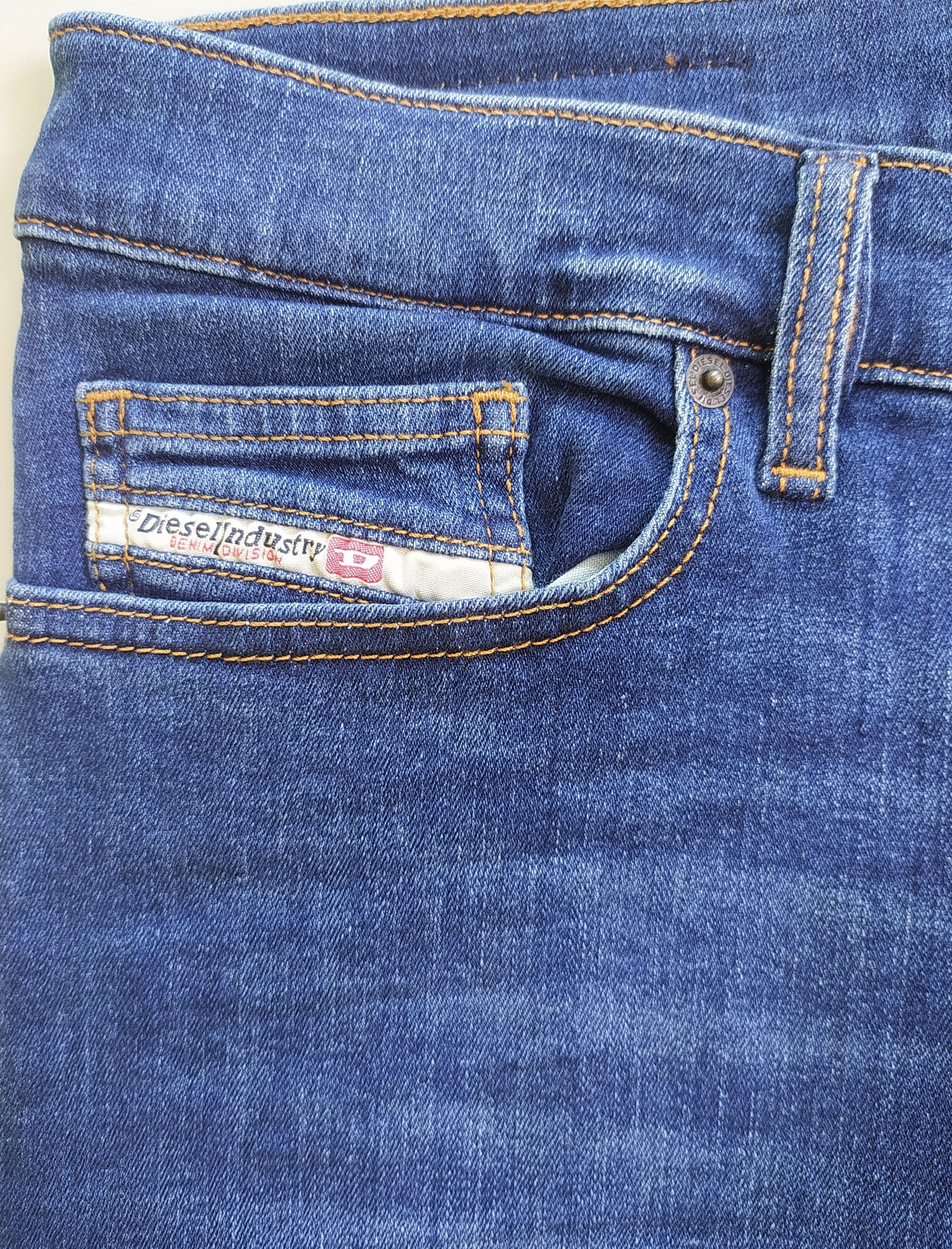 Diesel Diesel D-LUSTER-OGDAN Men's Jeans Free Shipping T/ 9835 Size US 30 / EU 46 - 9 Thumbnail
