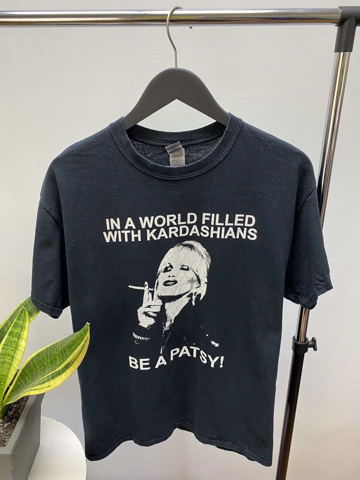 Other Joanna Lumley IN A WORLD FILLED WITH KARDASHIANS BE A PATSY! Size US L / EU 52-54 / 3 - 4 Thumbnail