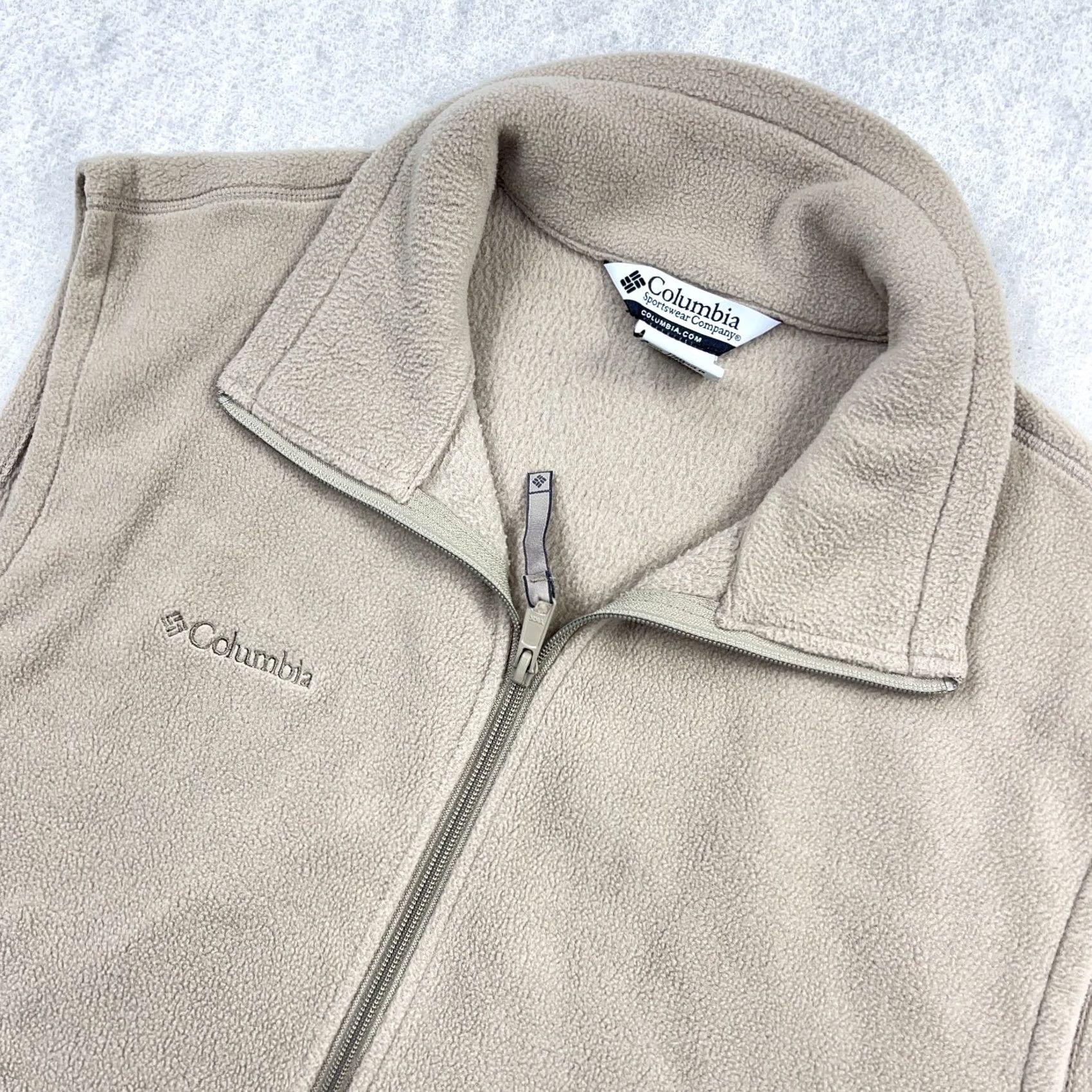 Vintage Columbia Vest Men L Tan Beige Fleece Full Zip Benton Springs Zip Pockets Embroidered Logo Size US L / EU 52-54 / 3 - 2 Thumbnail