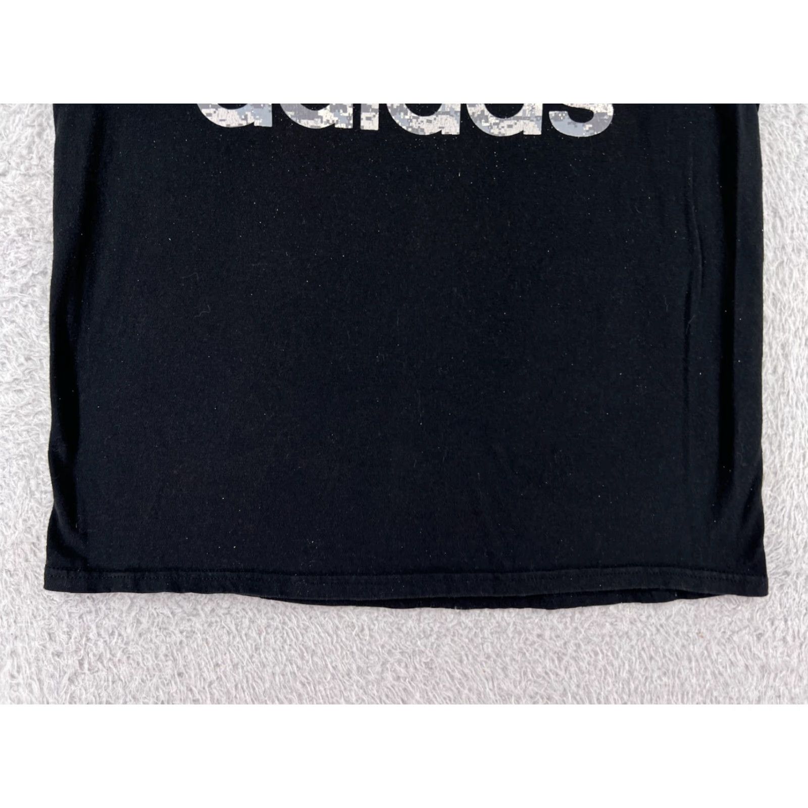 Adidas Adidas Shirt Mens Medium Black Digital Camo Logo Short Sleeve Crew Neck Size US M / EU 48-50 / 2 - 6 Thumbnail