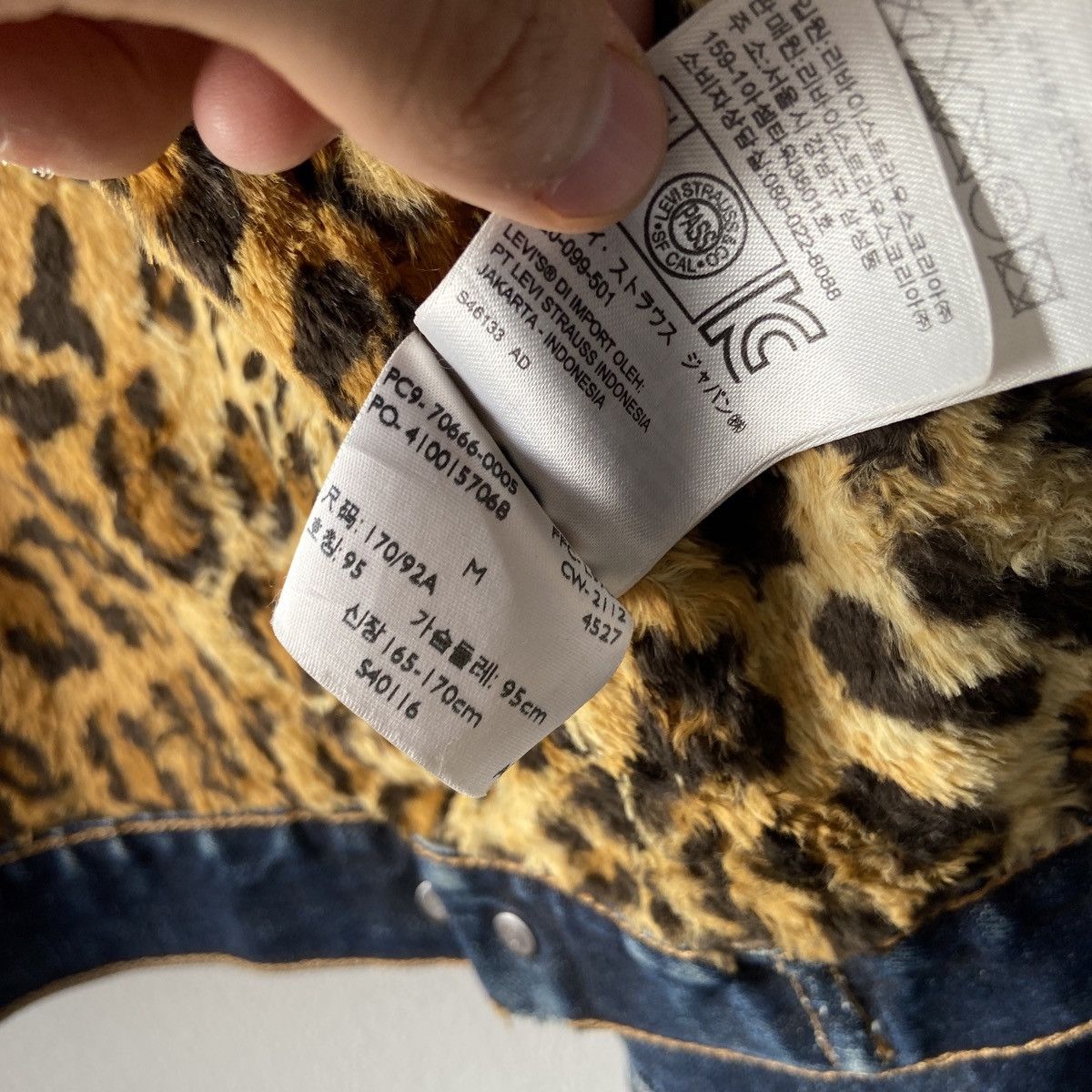 Levi's × Supreme SUPREME x LEVIS TRUCKER DENIM JEAN JACKET BLACK LEOPARD PRIN Size US M / EU 48-50 / 2 - 16 Thumbnail