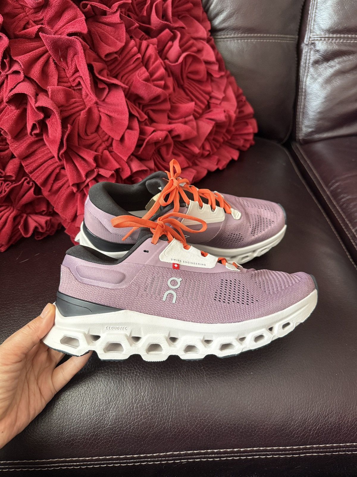 On On Women’s Cloudstratus 3 NWOT size 8 color in Quartz | Lily Size US 8 / IT 38 - 10 Thumbnail