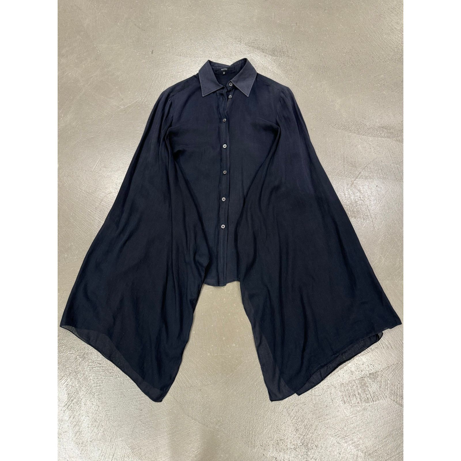 Gucci S/S 2004 Gucci by Tom Ford bat wing shirt Size S / US 4 / IT 40 - 1 Thumbnail