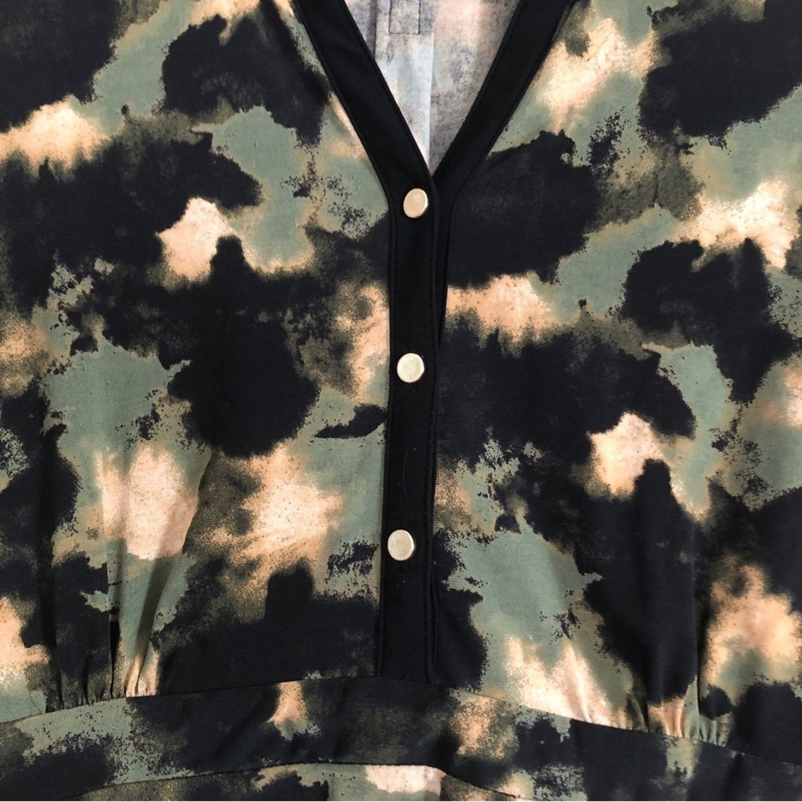 Other NY New York Collection Petite Camouflage Button Blouse Top Size S / US 4 / IT 40 - 4 Thumbnail