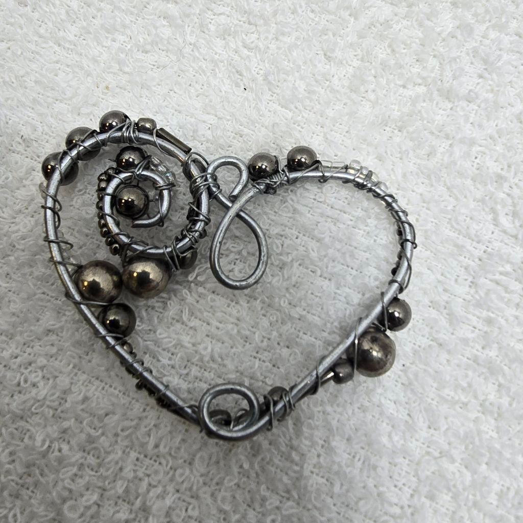 The Unbranded Brand Women's Unbranded Silver Wire Tree of Life & Heart pendants Size ONE SIZE - 2 Thumbnail