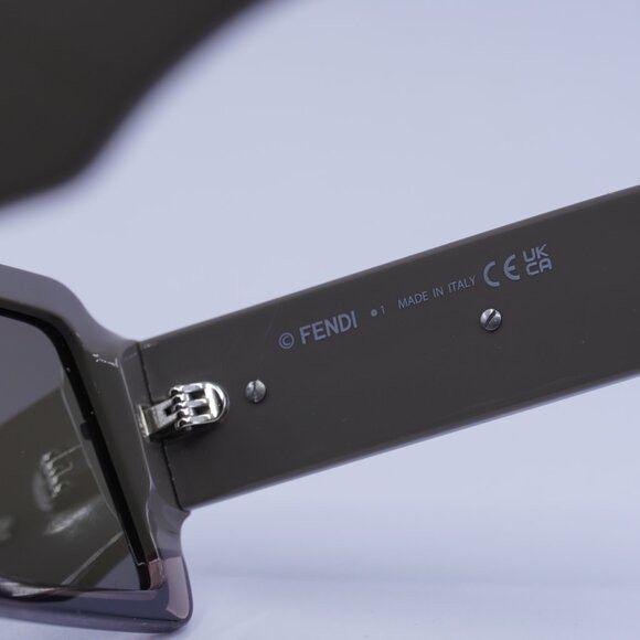 Fendi Fendi FE40073U 50E FENDI GRAPHY Sunglasses Brown Rectangle Size ONE SIZE - 7 Thumbnail