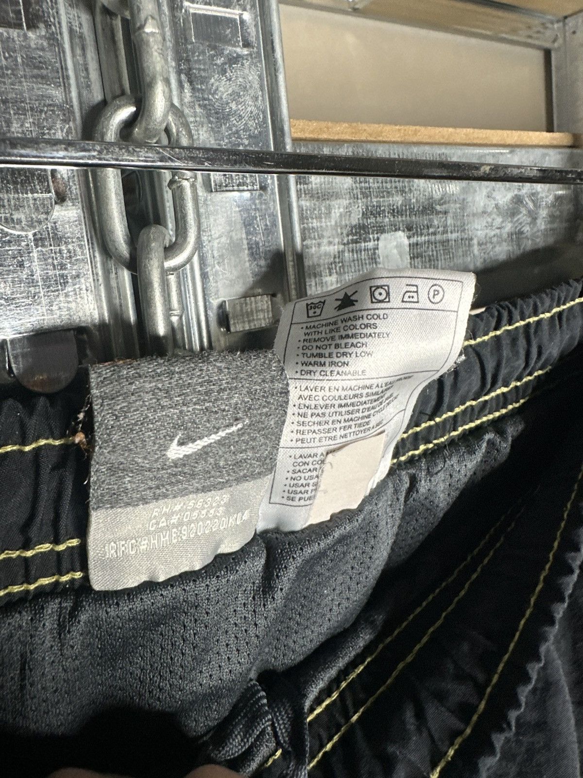 Nike ACG Nike ACG Shorts Black Vintage Outdoor Swim Size L Size US 31 - 5 Thumbnail