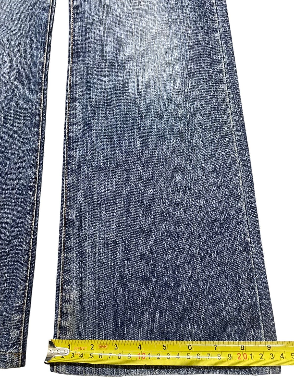 Uniqlo Vintage Japanese Uniqlo Blue Faded Wash Wide Leg Jeans Size US 29 - 16 Thumbnail