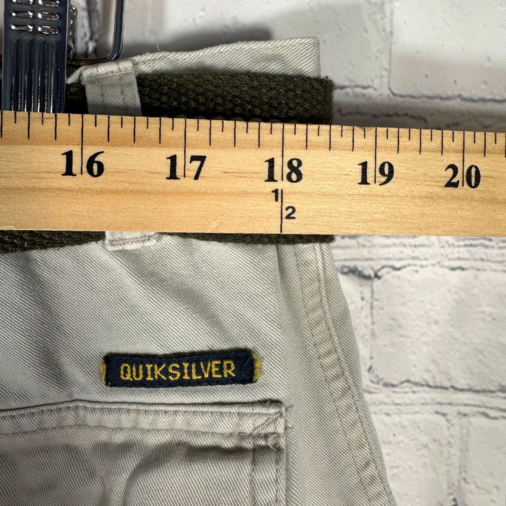 Quiksilver Quiksilver Cargo Shorts Khaki Tan Size 36 Belt Pockets Cotton Mens Cargo Short Beige 36 Regular Rise Mid 10-12in Belted Pockets Size US 36 / EU 52 - 5 Thumbnail