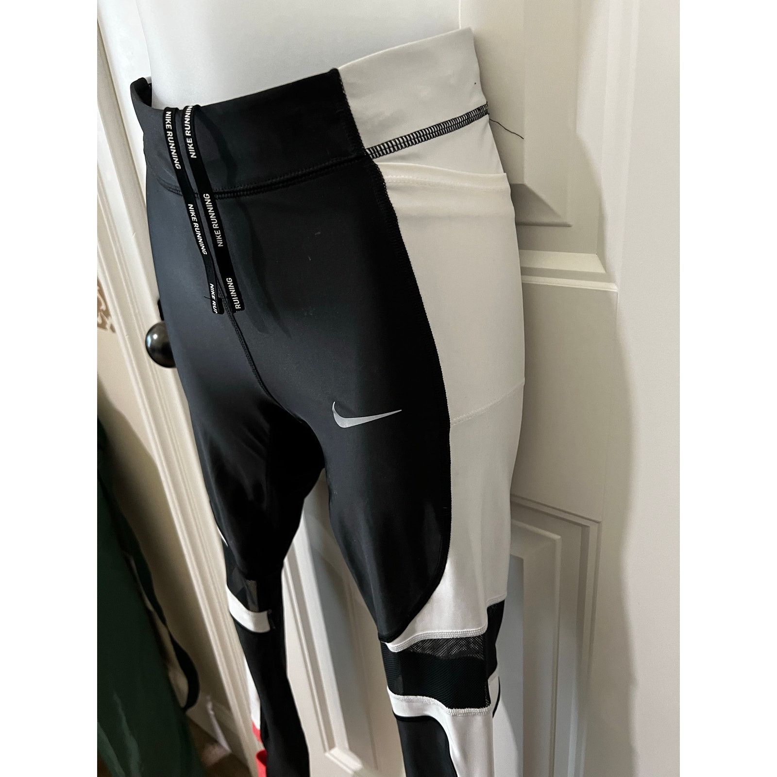 Nike Colorblock Performance Running Tights Black/White Mid Rise Size 25" / US 0 / IT 36 - 10 Thumbnail