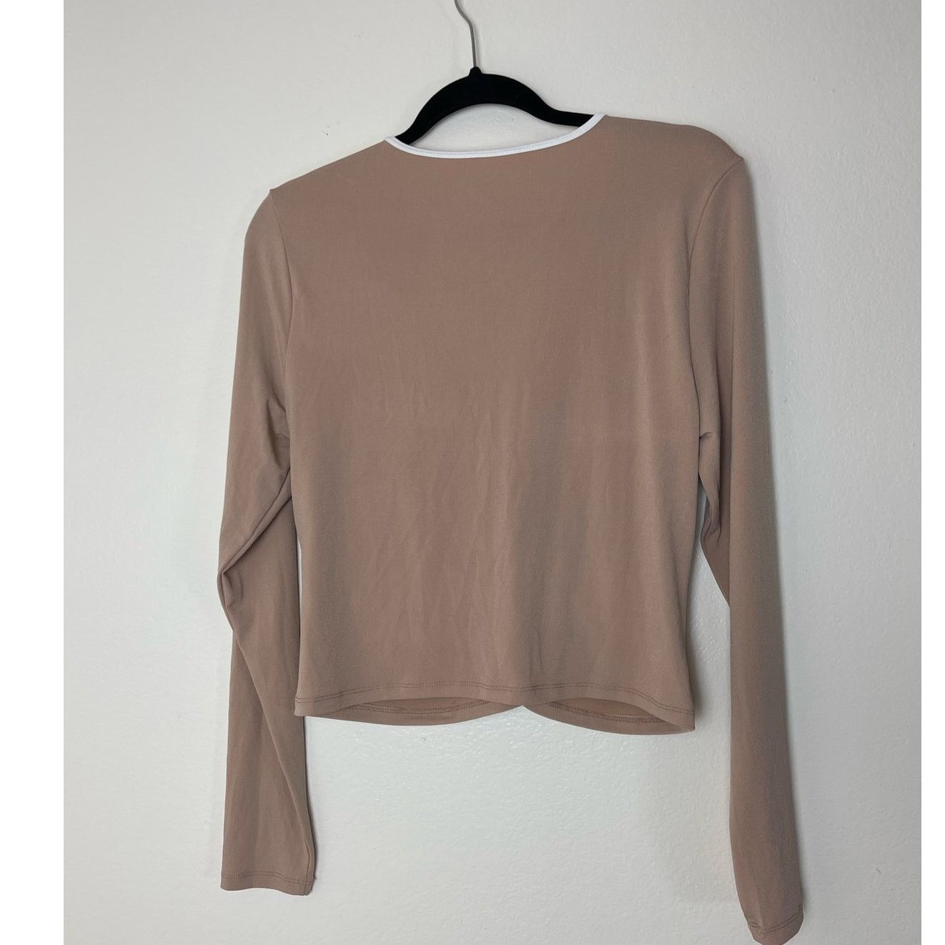 Abercrombie & Fitch Abercrombie & Fitch Nude Ruched Keyhole Long Sleeve Top - XL Size XL / US 12-14 / IT 48-50 - 6 Thumbnail