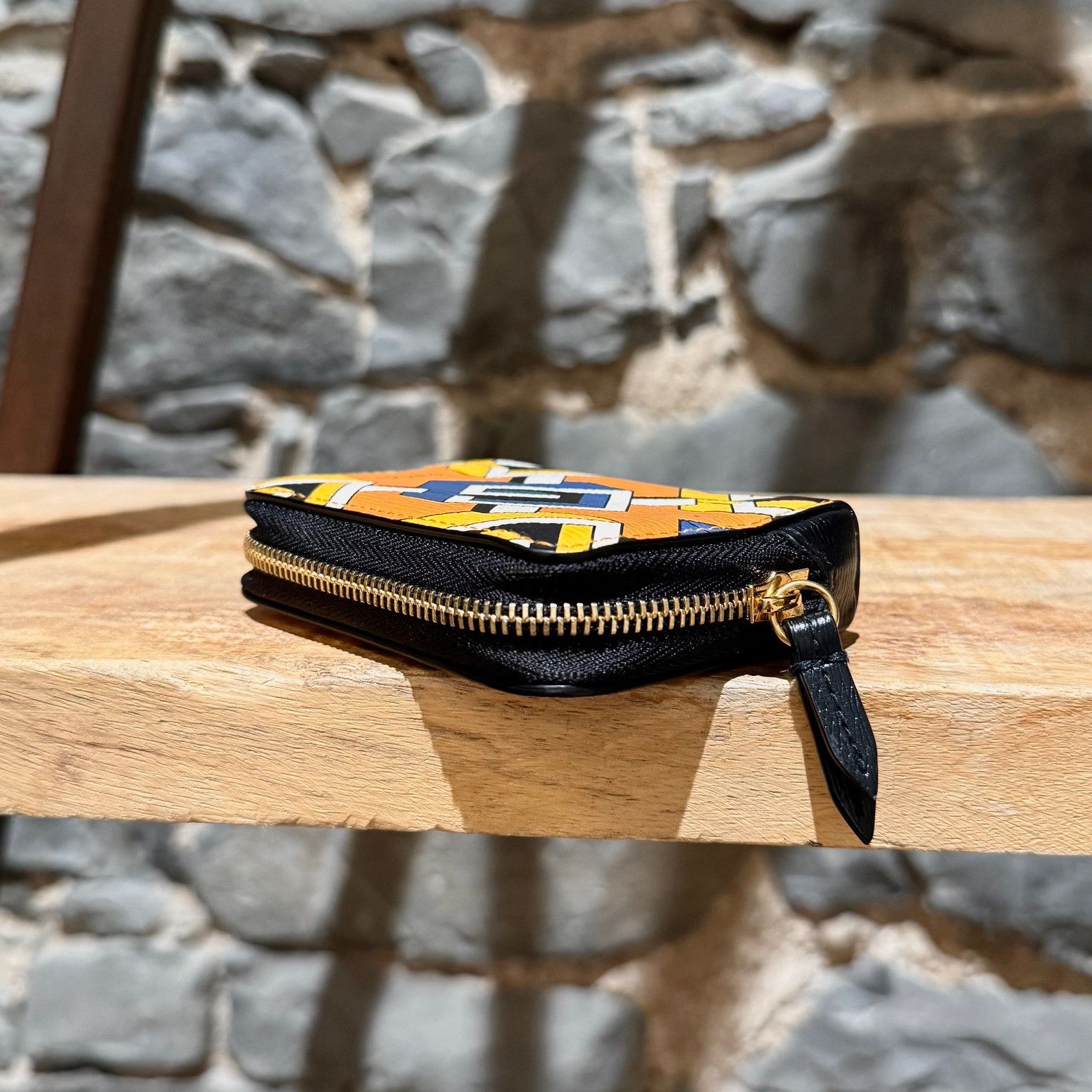 Gucci Gucci Geometric G Zip-Around Coin Purse Size ONE SIZE - 5 Thumbnail