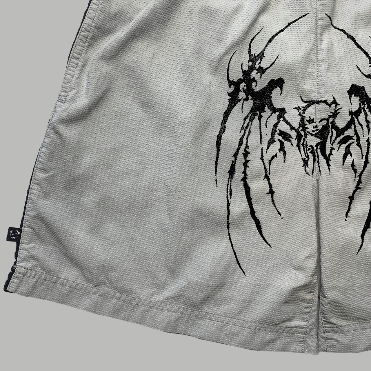 Nike CUSTOM Nike Vintage Tribal Spider Shorts 1/1 Size US 32 / EU 48 - 2 Thumbnail