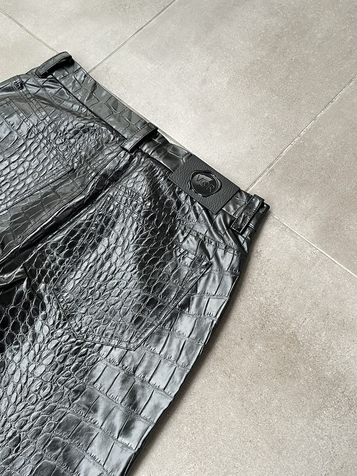 Viktor & Rolf !DS! SS23 Viktor & Rolf Crocodile Faux Leather Black Pants Size US 32 / EU 48 - 19 Thumbnail