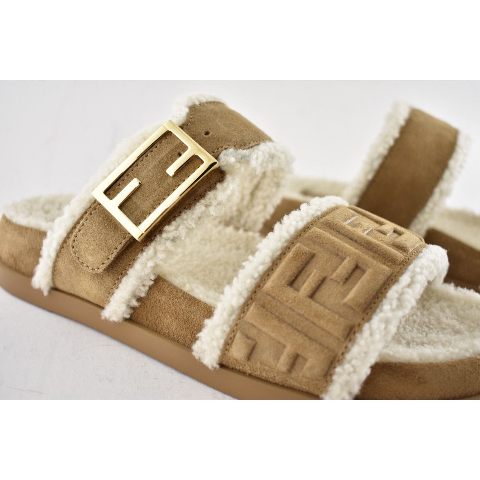 Fendi Fendi Feel Slide Shearling Fur Lined Bronze Monogram 37.5 Size US 7.5 / IT 37.5 - 7 Thumbnail
