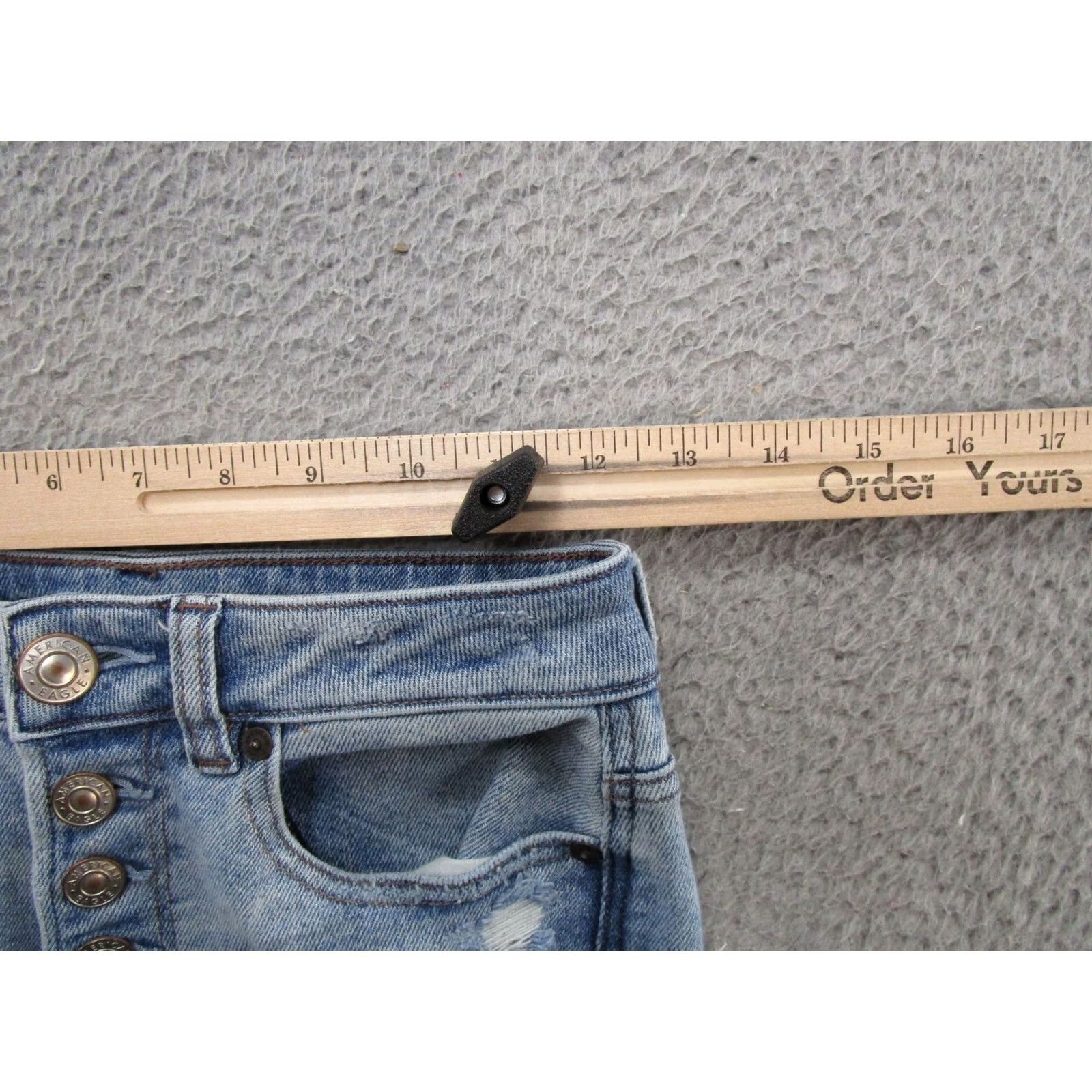 American Eagle Outfitters American Eagle Button Fly Distressed Stretch Denim Mom Jeans Women's Size 00 Blue Jeans Women's Size 24" / US 00 / IT 34 - 7 Thumbnail