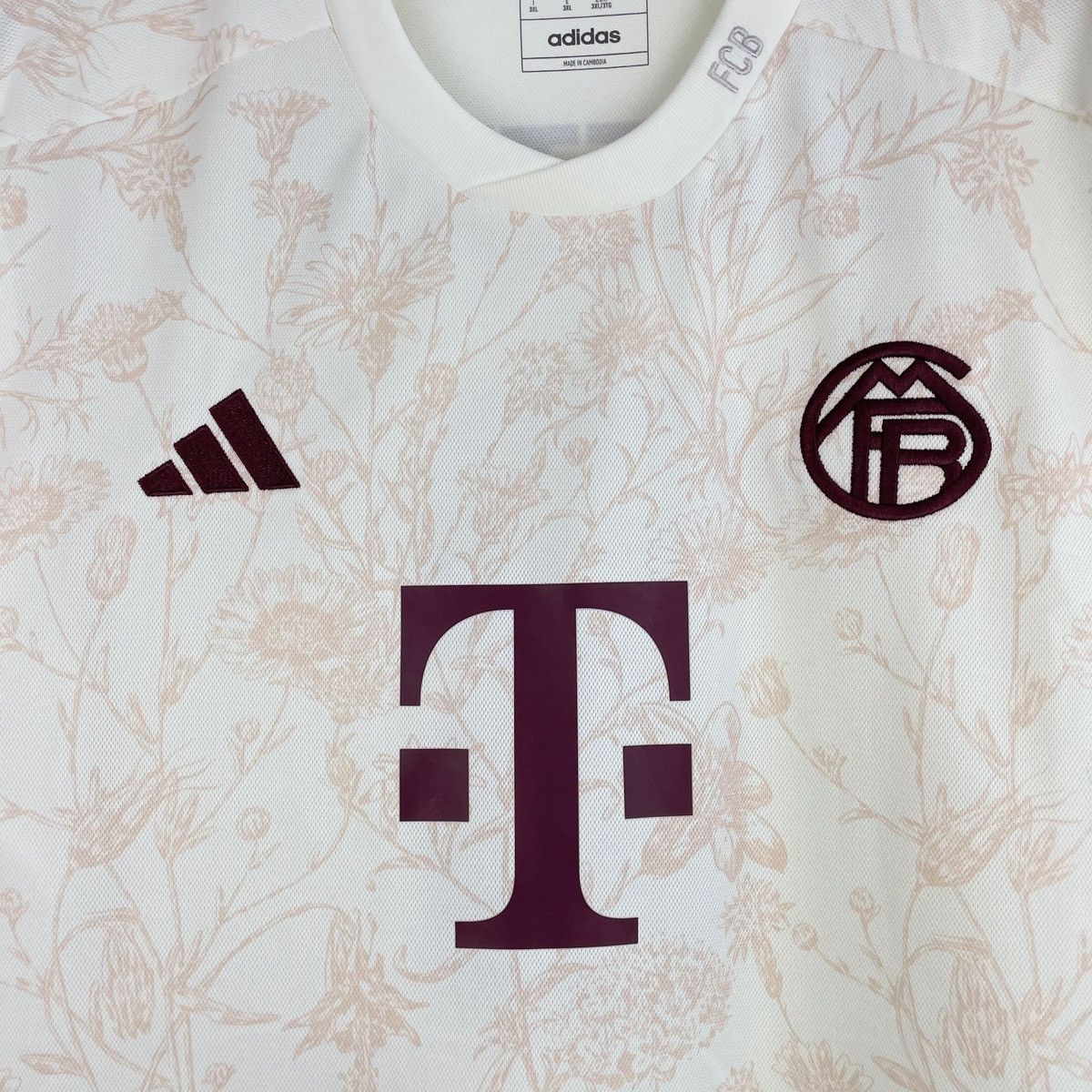 Adidas Bayern Munich Leon Goretzka Third Jersey 2023/2024 size 3XL Size US XXL / EU 58 / 5 - 5 Thumbnail