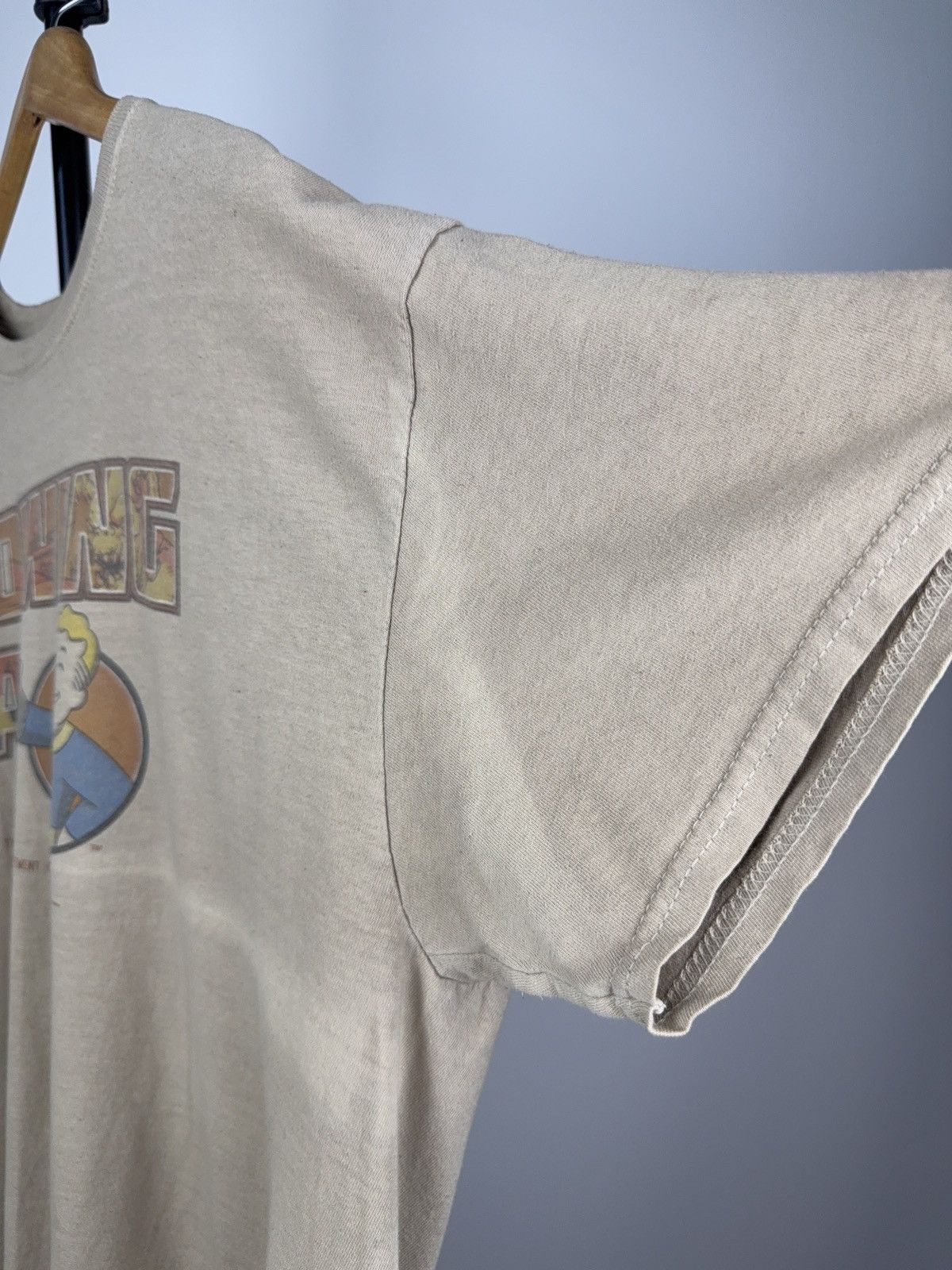 Other Fallout "Visit the Glowing Sea" Vintage Tee Loot Gaming XL Size US XL / EU 56 / 4 - 7 Thumbnail