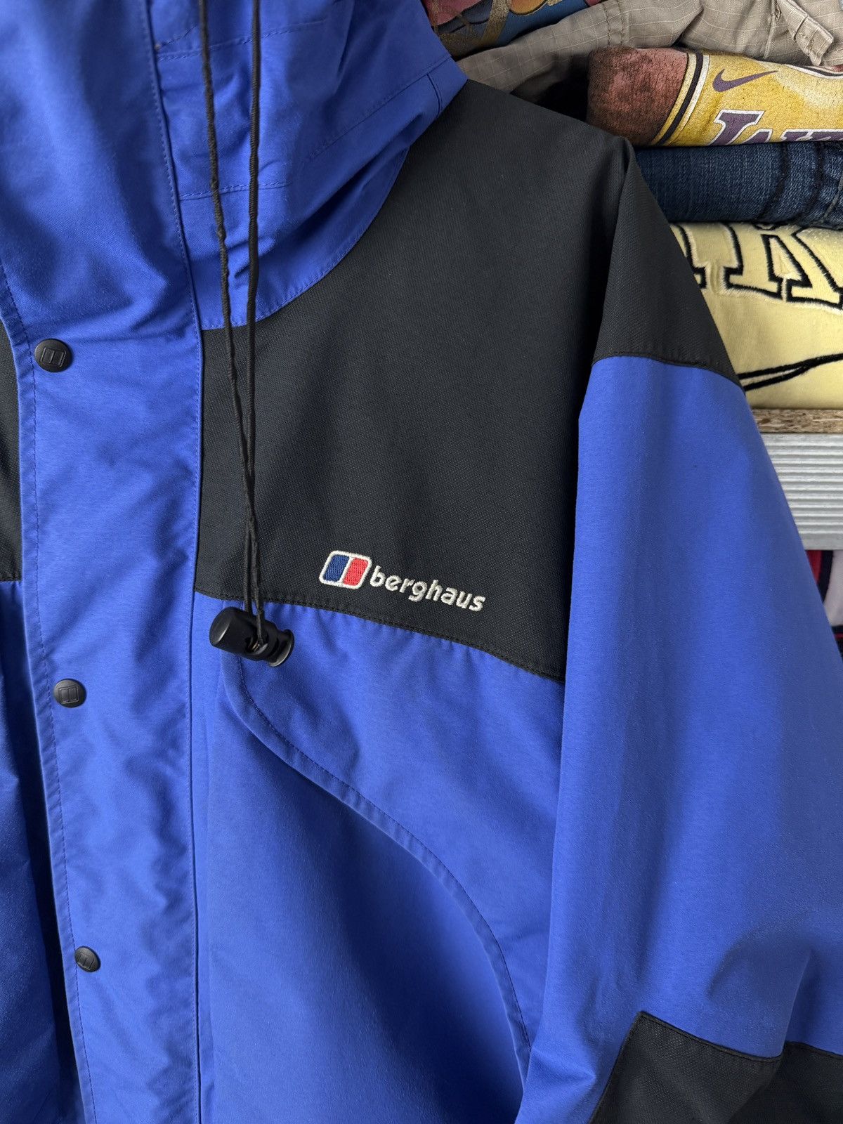 Berghaus Vintage Berghaus Mera Peak Trango Extrem Jacket 90s gore-tex Size US M / EU 48-50 / 2 - 4 Thumbnail